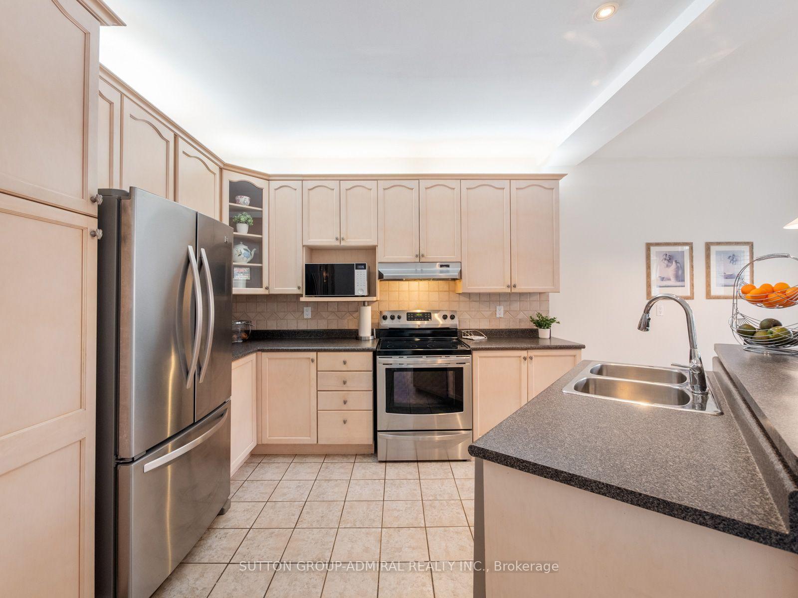 Photo 10 of 42 Lady Fern Drive, Markham, Legacy — HOMEH