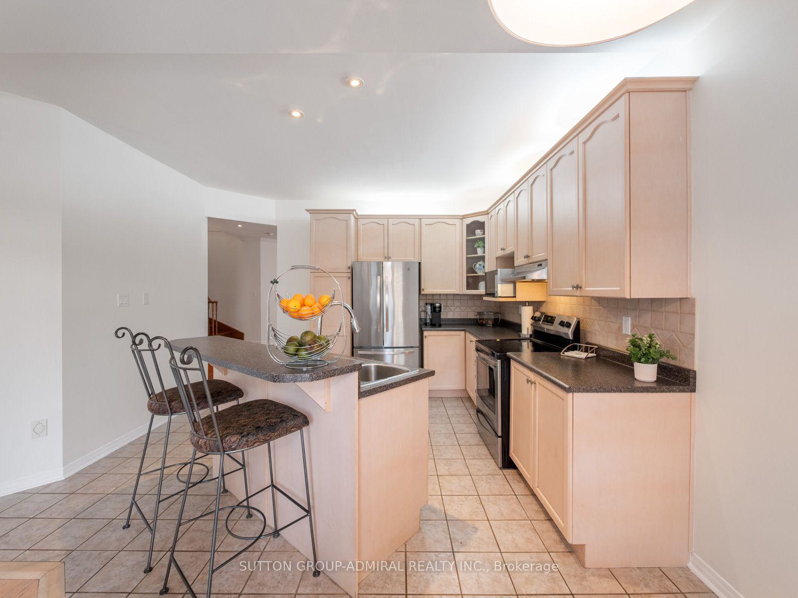 Photo 11 of 42 Lady Fern Drive, Markham, Legacy — HOMEH