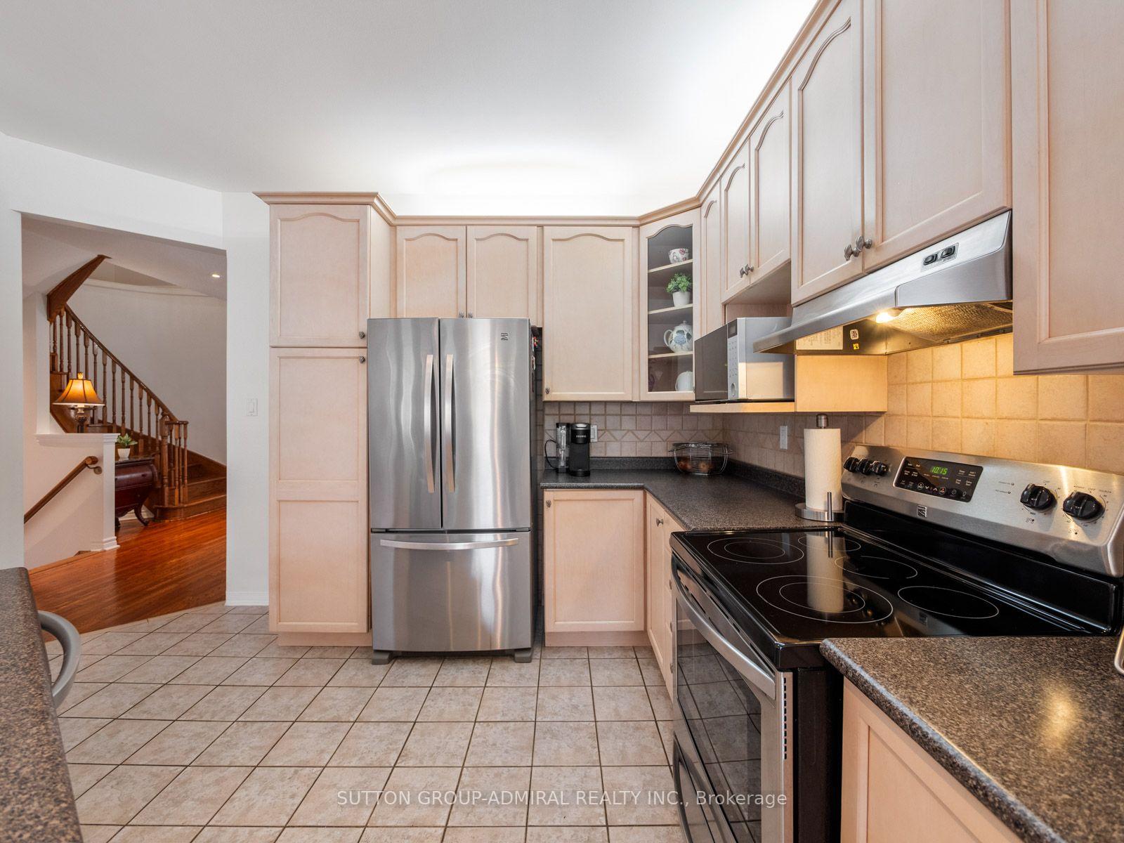Photo 12 of 42 Lady Fern Drive, Markham, Legacy — HOMEH