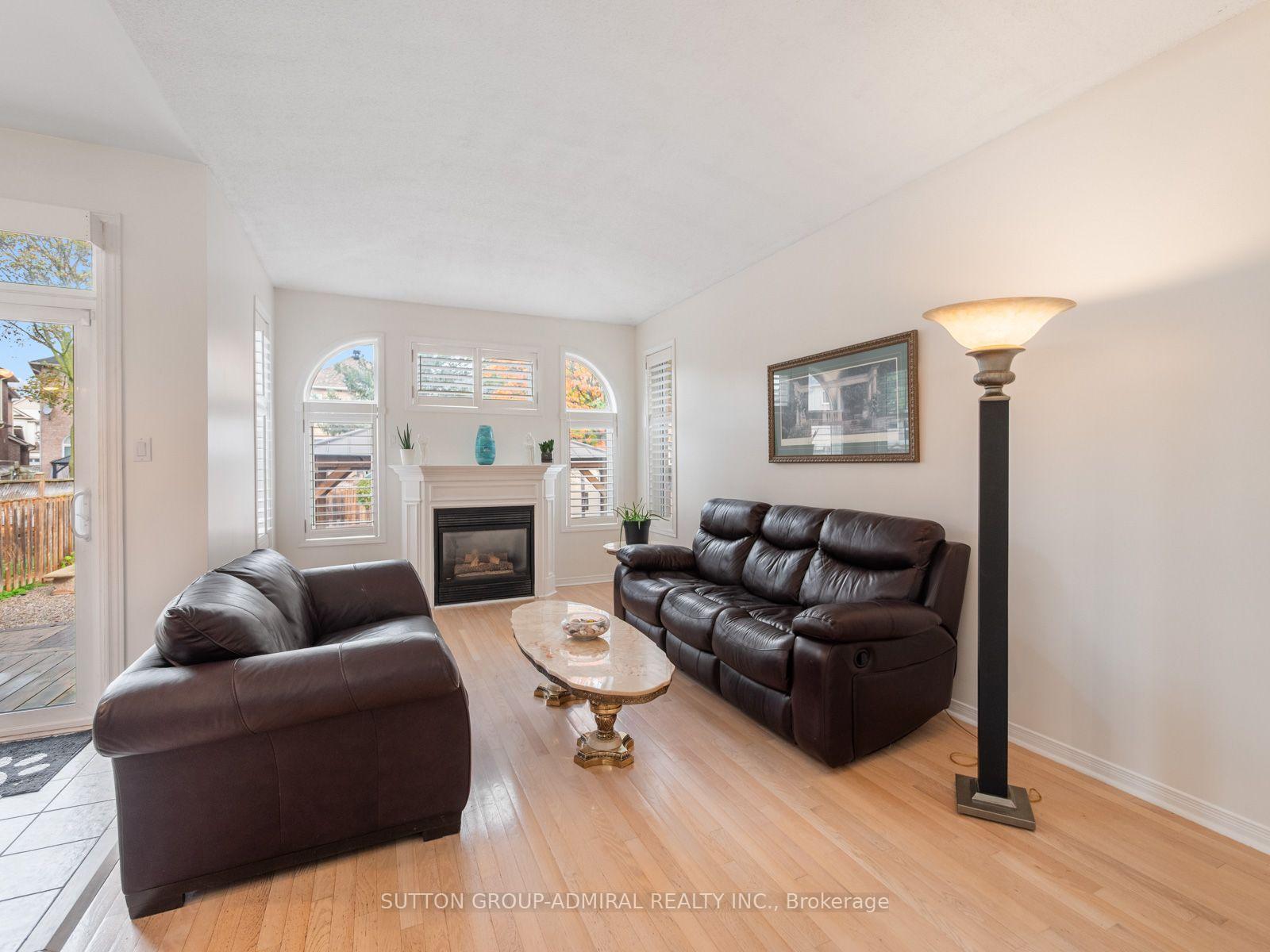 Photo 15 of 42 Lady Fern Drive, Markham, Legacy — HOMEH