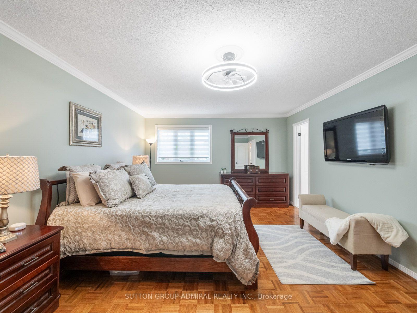 Photo 21 of 42 Lady Fern Drive, Markham, Legacy — HOMEH