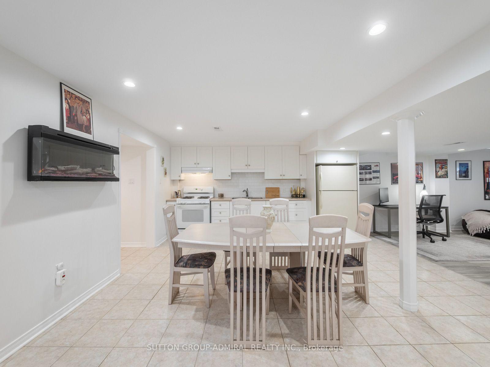 Photo 29 of 42 Lady Fern Drive, Markham, Legacy — HOMEH