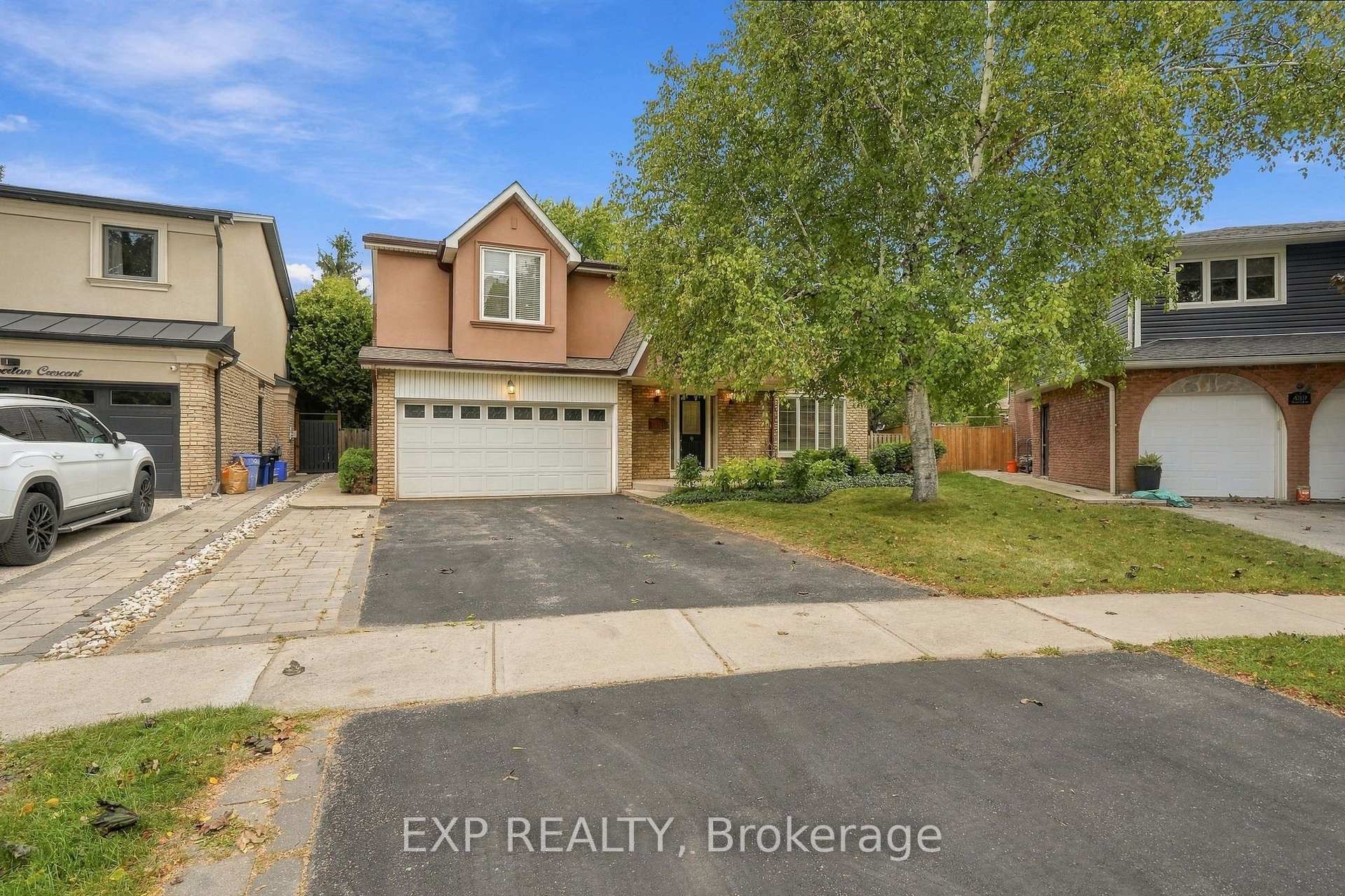 Photo 2 of 491 Tipperton Crescent, Oakville, West — HOMEH