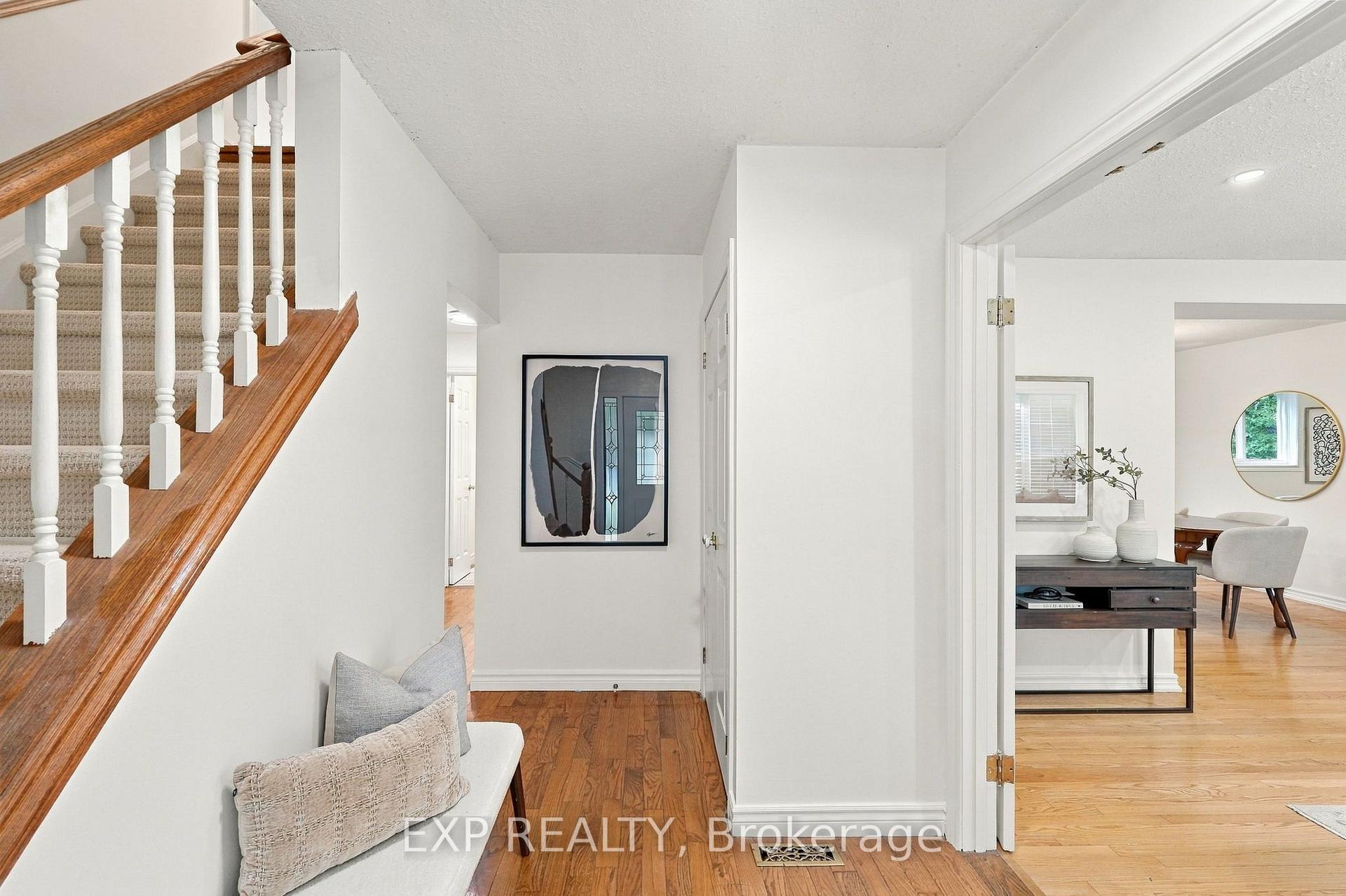 Photo 4 of 491 Tipperton Crescent, Oakville, West — HOMEH