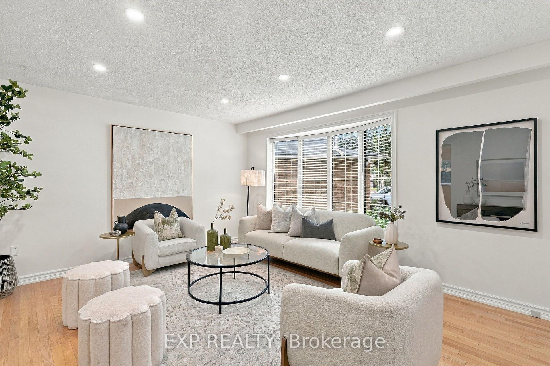 Photo 5 of 491 Tipperton Crescent, Oakville, West — HOMEH