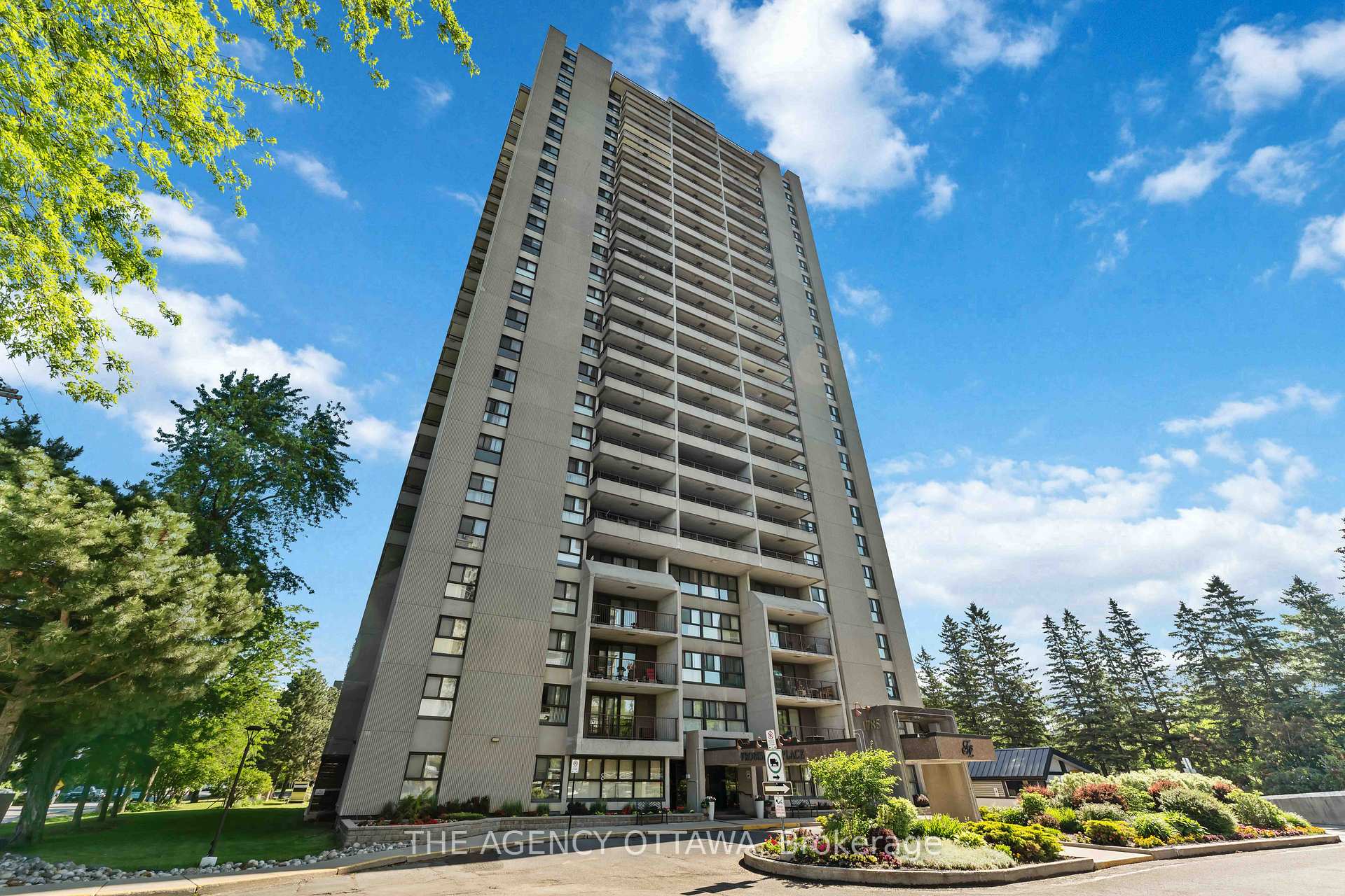 Photo of Unit 703, 1785 Frobisher Lane