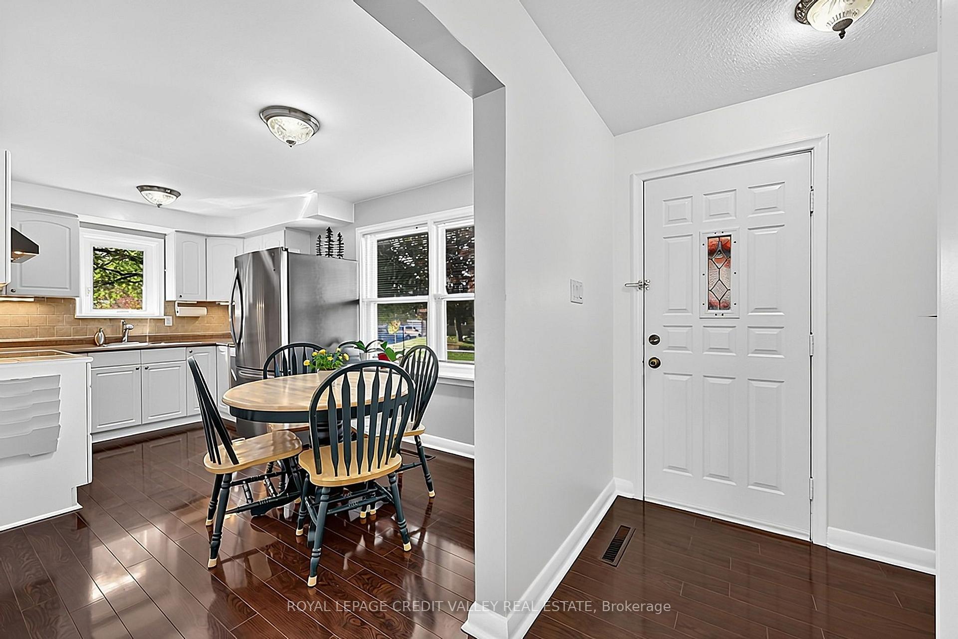 Photo 10 of 29 Crestview Avenue, Brampton, Brampton East — HOMEH