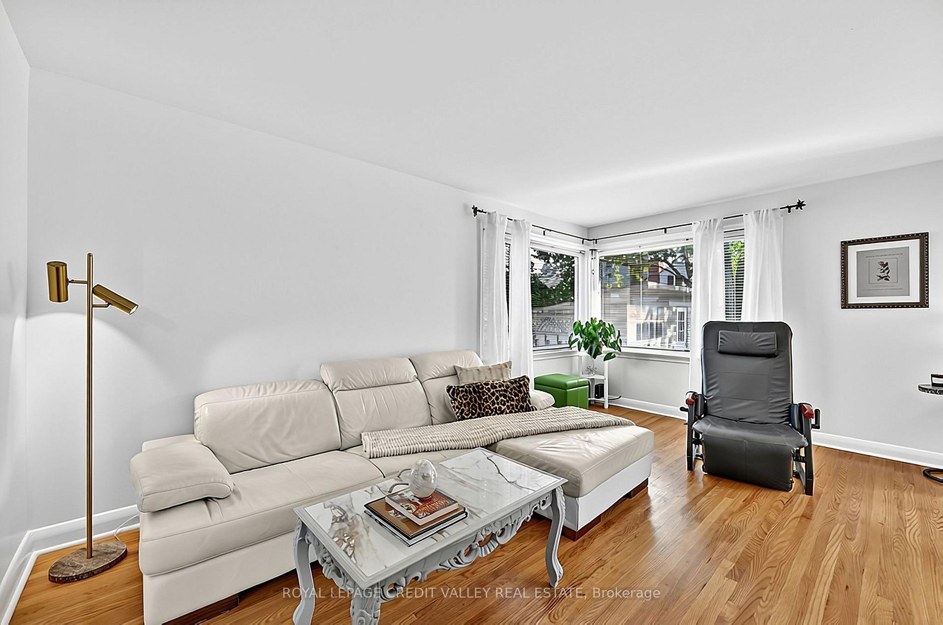 Photo 15 of 29 Crestview Avenue, Brampton, Brampton East — HOMEH