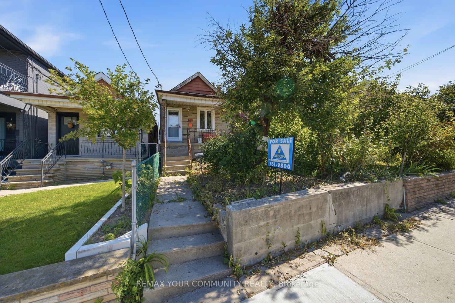 Photo 1 of 279 McRoberts Avenue, Toronto, Caledonia-Fairbank — HOMEH