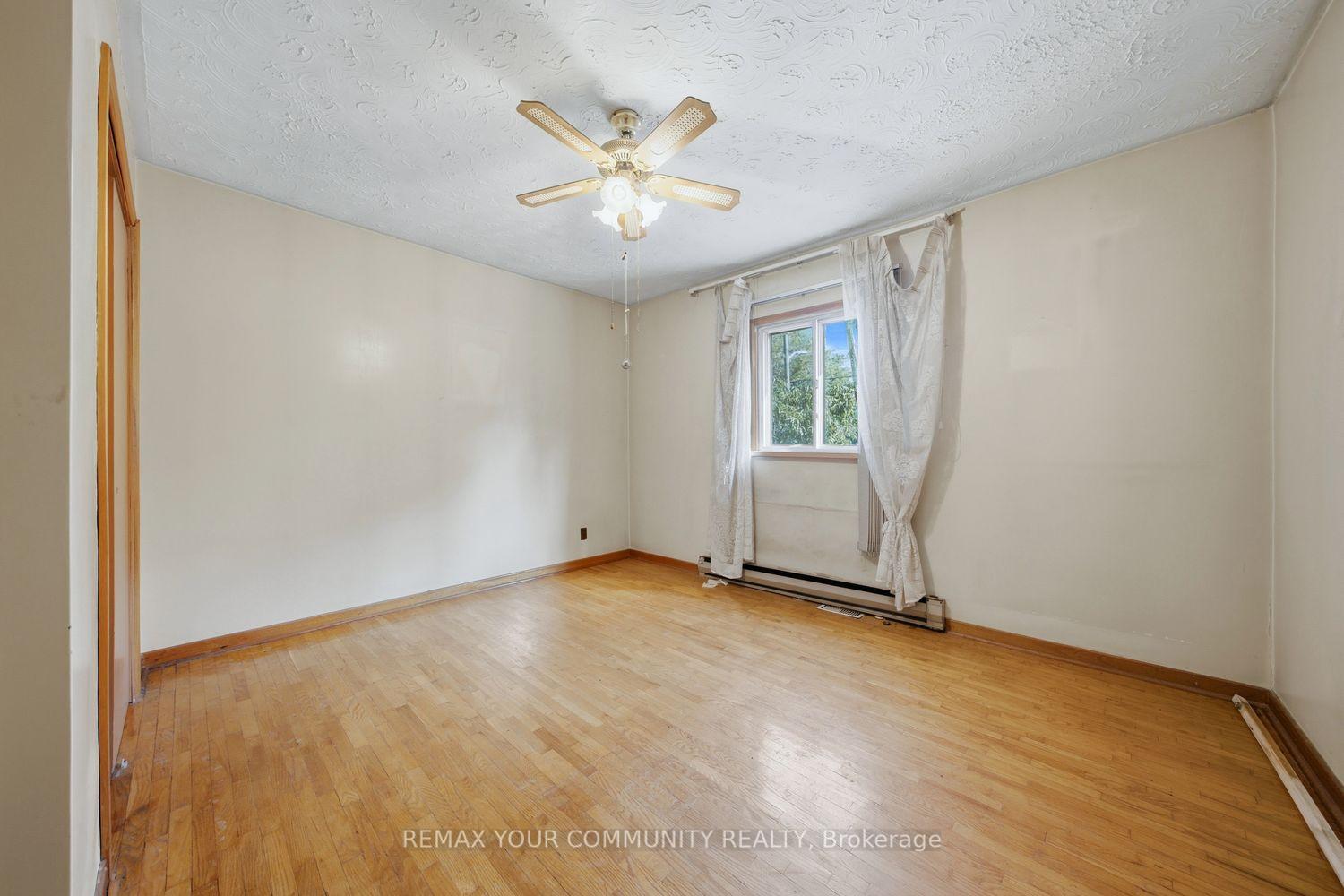 Photo 5 of 279 McRoberts Avenue, Toronto, Caledonia-Fairbank — HOMEH