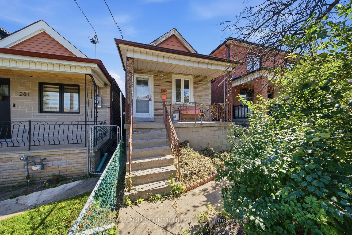 Photo 15 of 279 McRoberts Avenue, Toronto, Caledonia-Fairbank — HOMEH