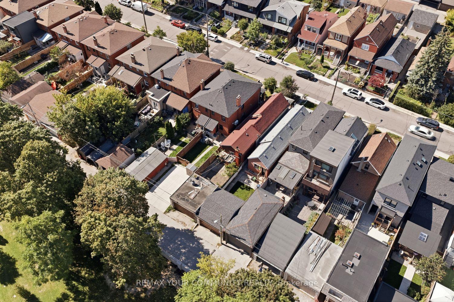 Photo 22 of 279 McRoberts Avenue, Toronto, Caledonia-Fairbank — HOMEH