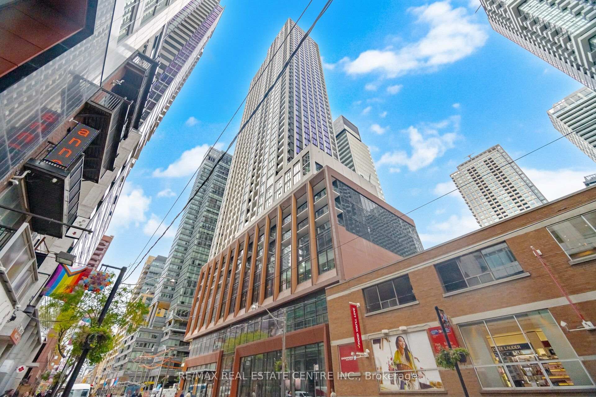 Front of Unit 2219, 400 King Street W