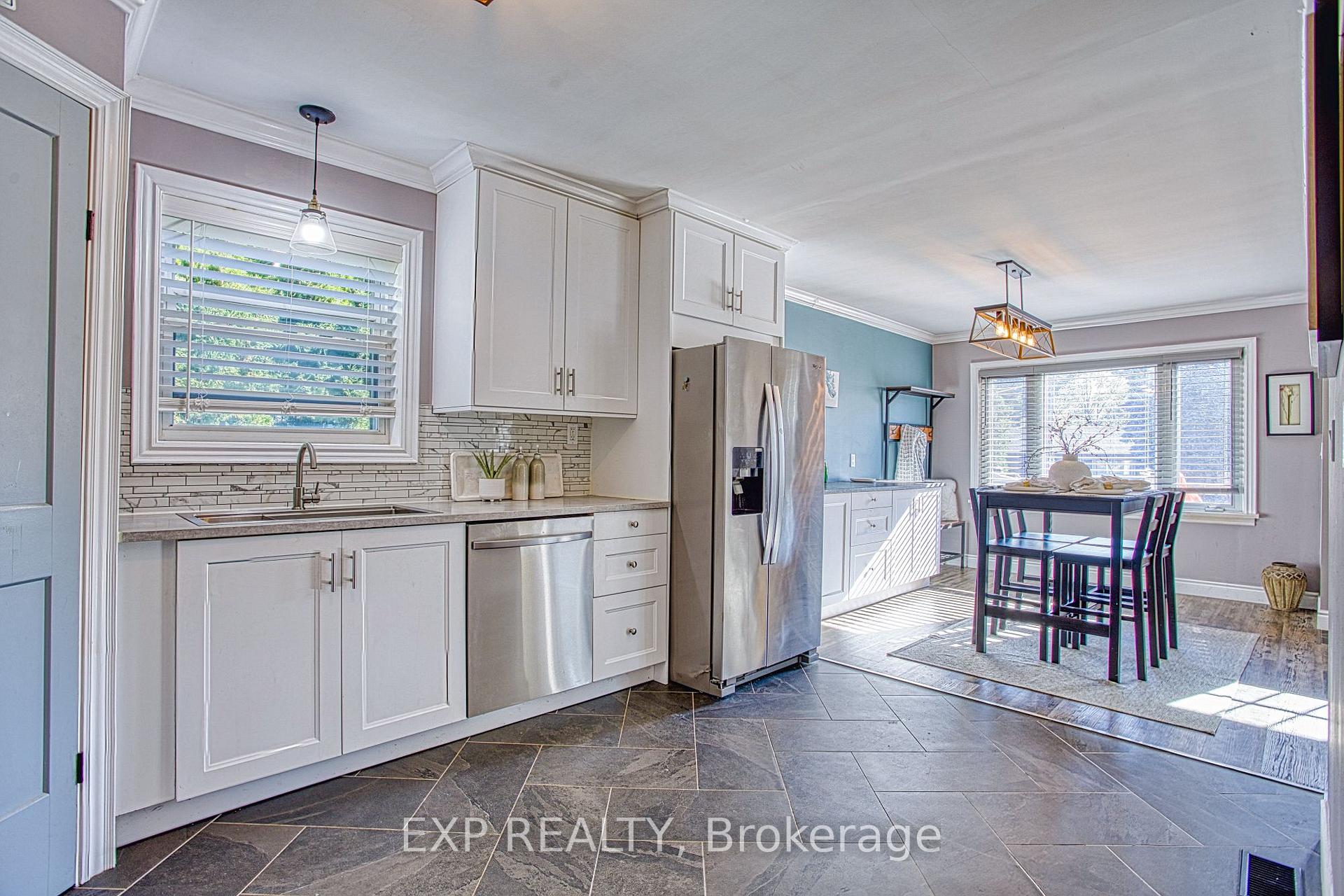 Photo 15 of 429 Elizabeth Street, Grimsby, Grimsby Beach — HOMEH