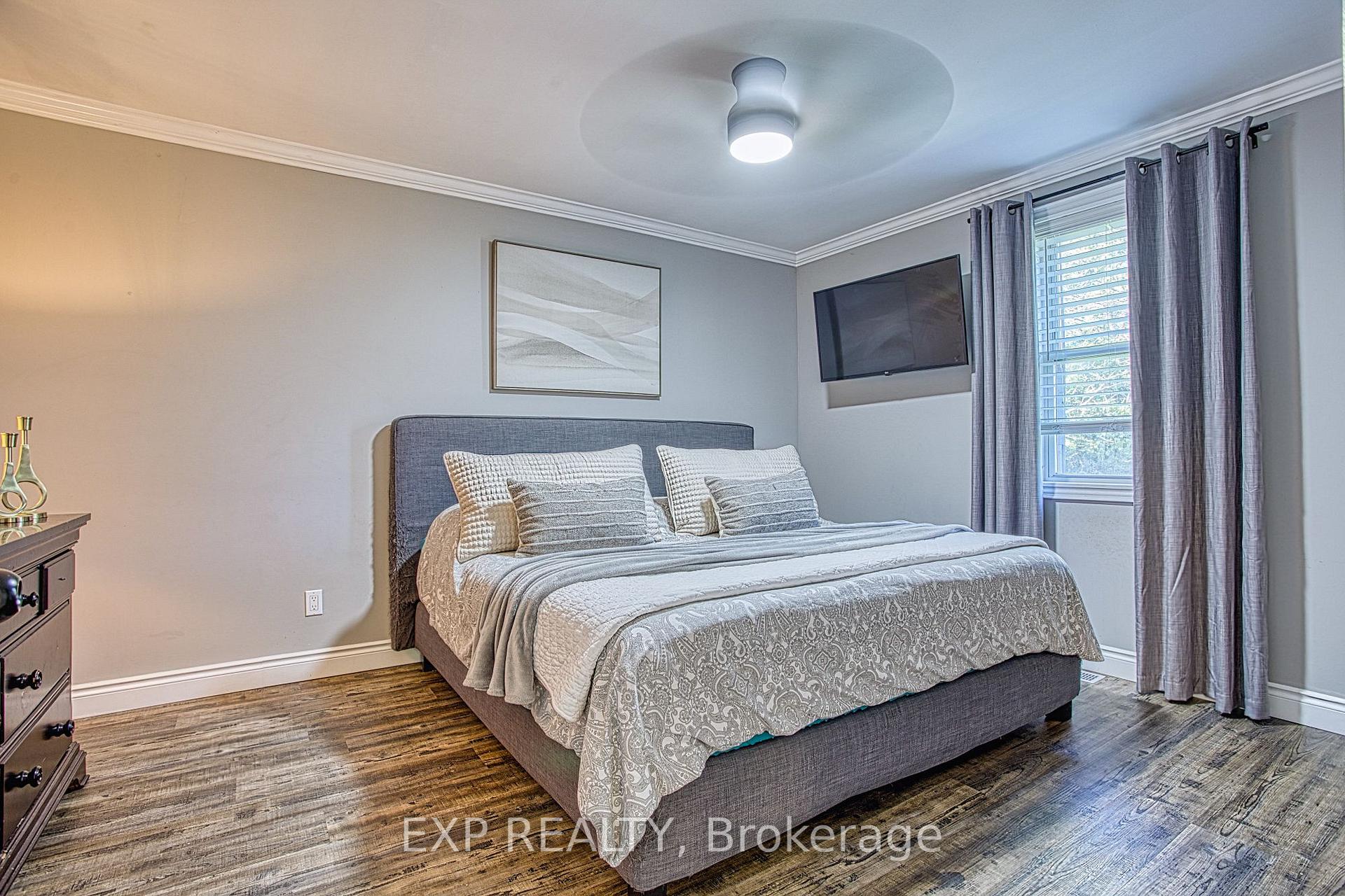 Photo 19 of 429 Elizabeth Street, Grimsby, Grimsby Beach — HOMEH