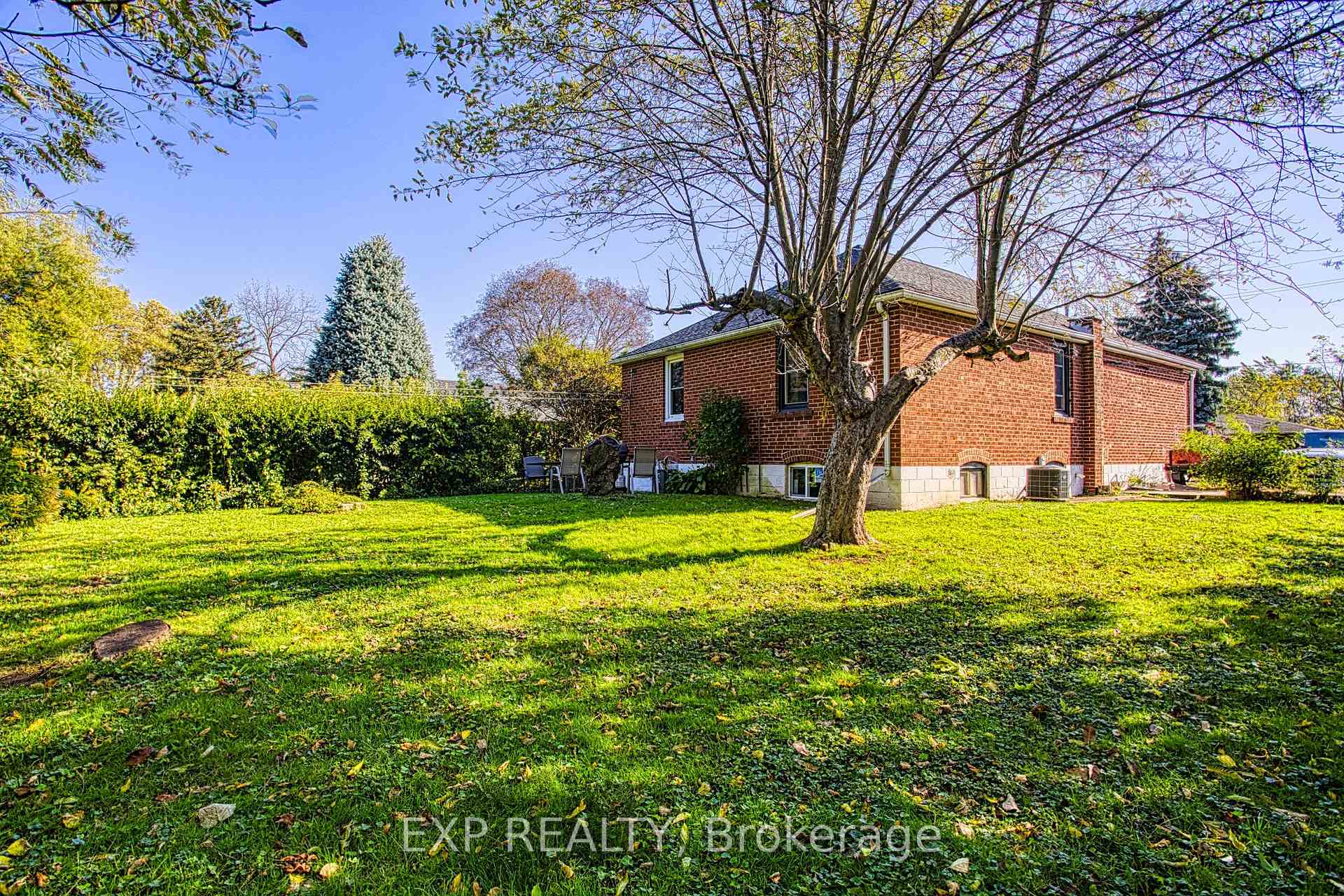 Photo 23 of 429 Elizabeth Street, Grimsby, Grimsby Beach — HOMEH