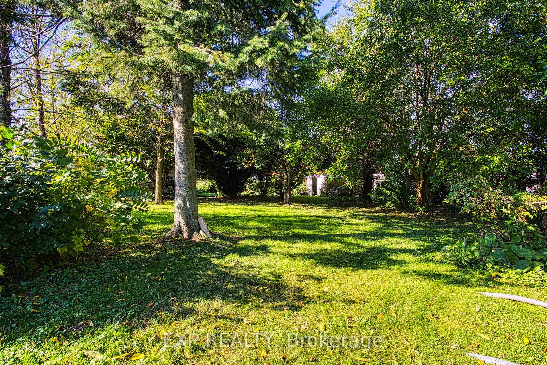 Photo 24 of 429 Elizabeth Street, Grimsby, Grimsby Beach — HOMEH