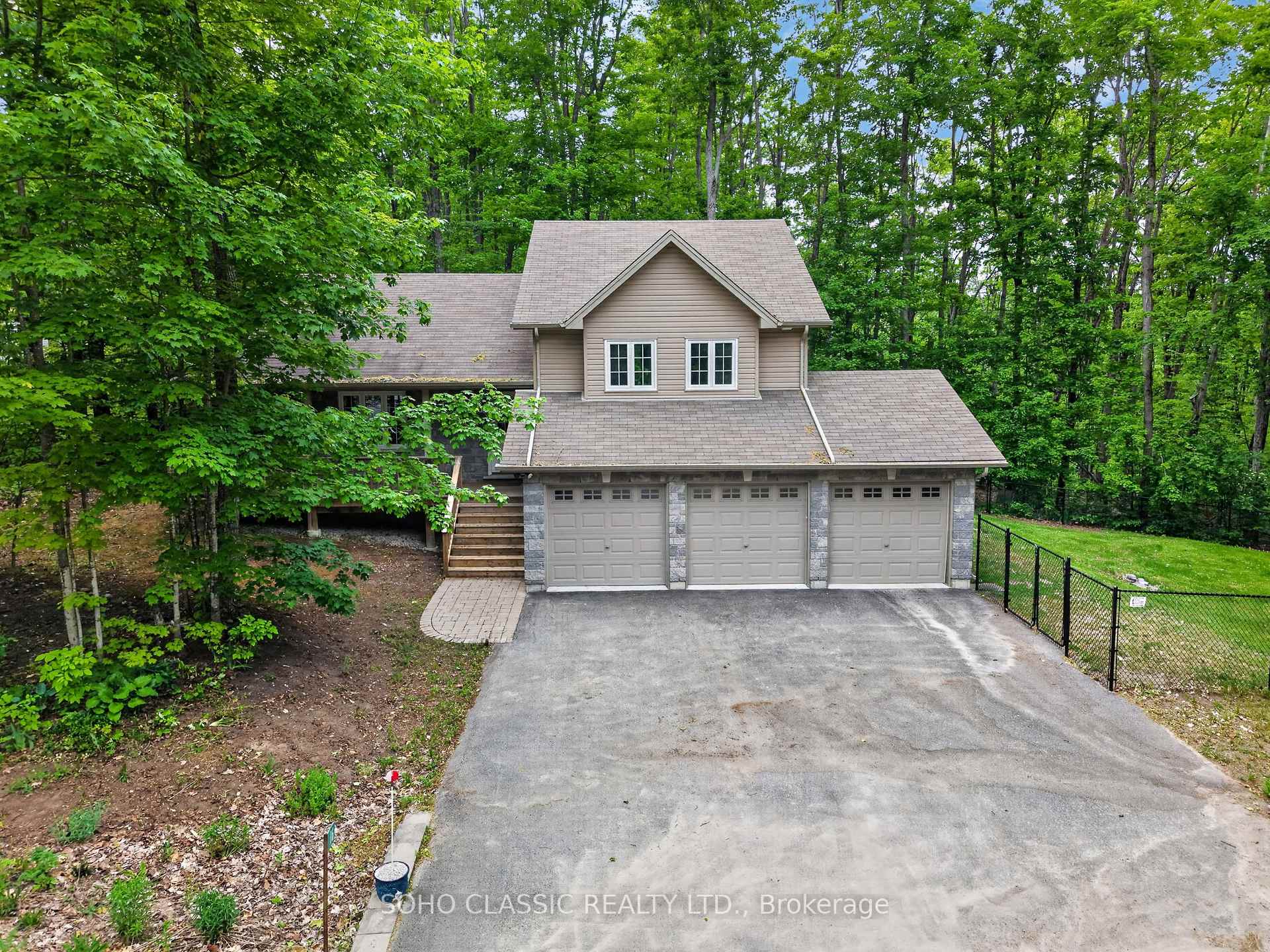Photo of 16 Oneida Avenue