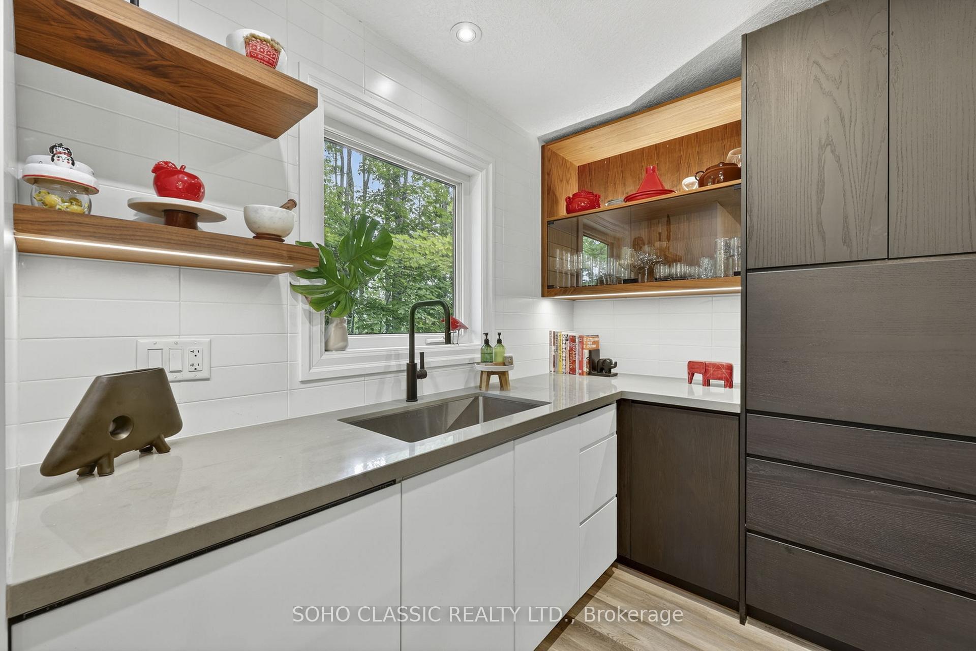 Photo 10 of 16 Oneida Avenue, Oro-Medonte, Sugarbush — HOMEH