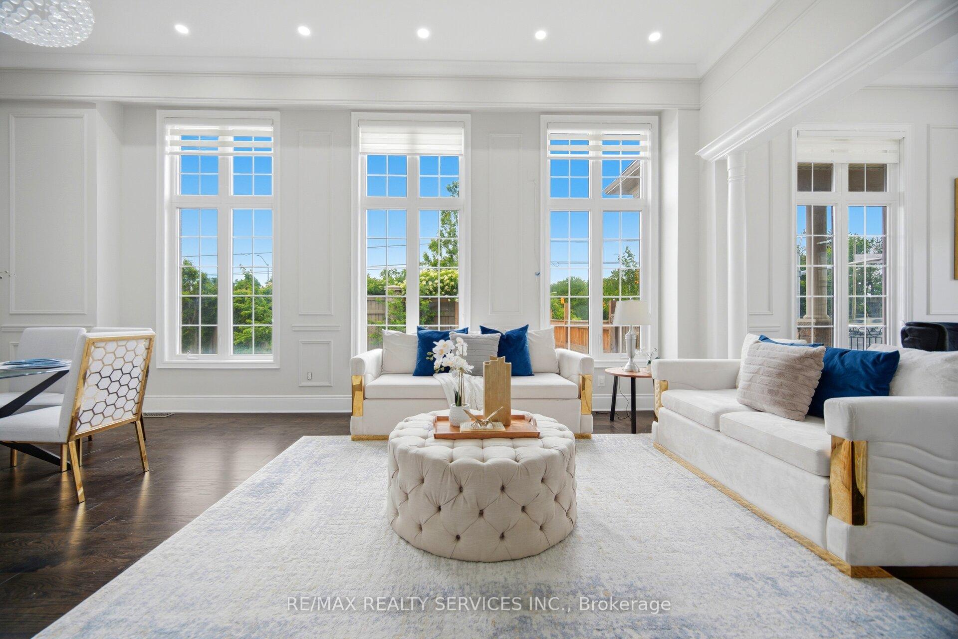 Photo 6 of 1 Adamsville Road, Brampton, Credit Valley — HOMEH