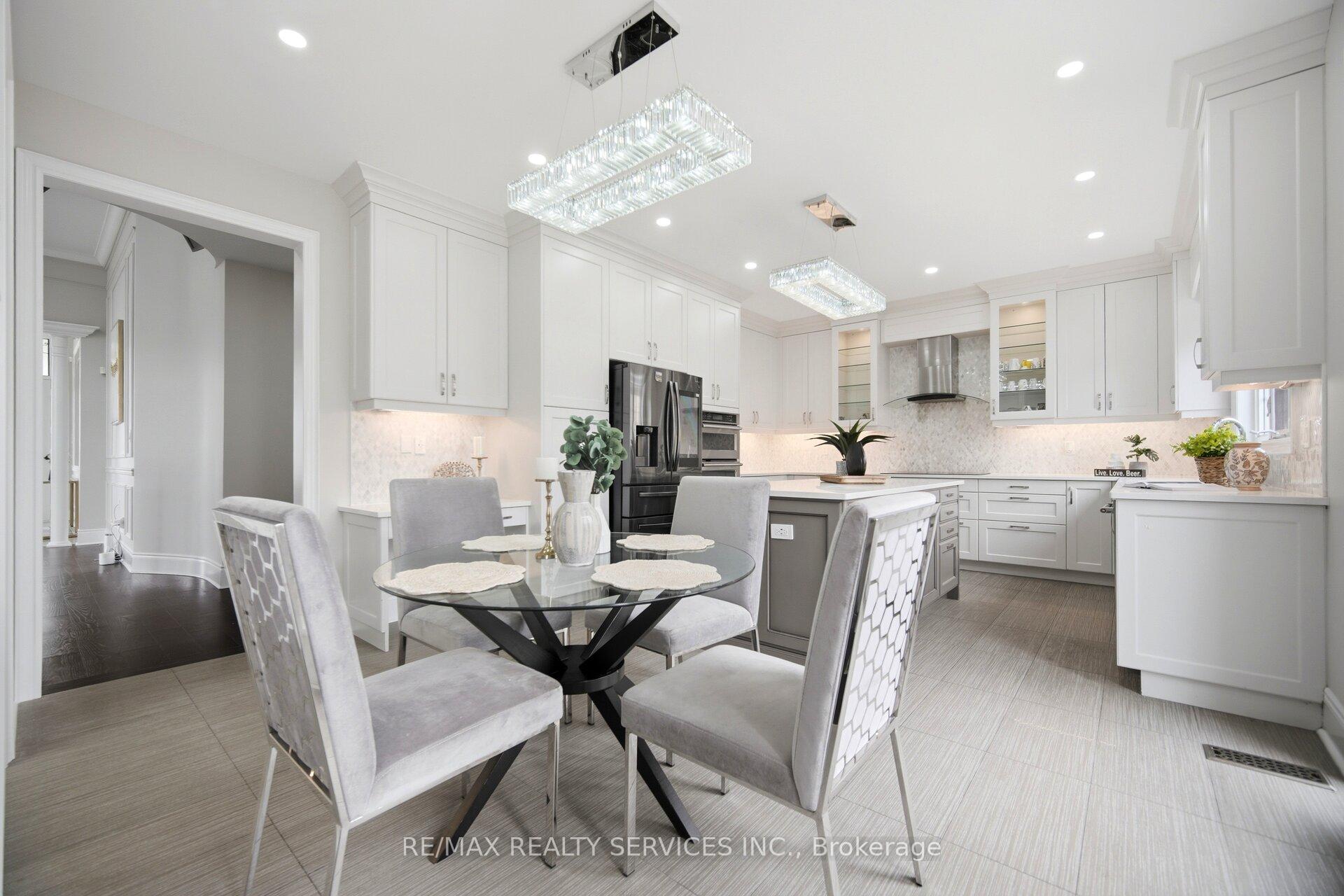 Photo 13 of 1 Adamsville Road, Brampton, Credit Valley — HOMEH