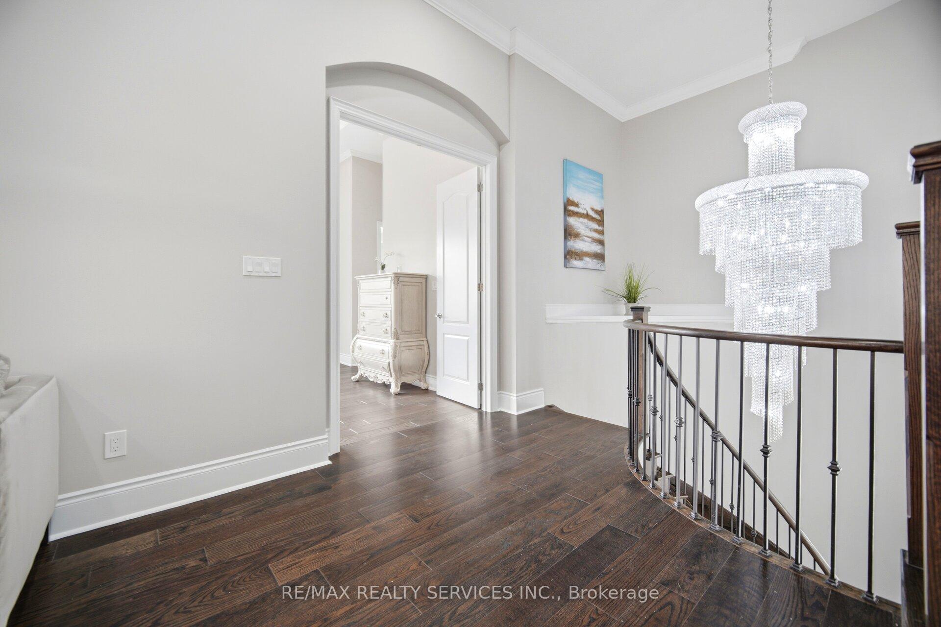 Photo 23 of 1 Adamsville Road, Brampton, Credit Valley — HOMEH