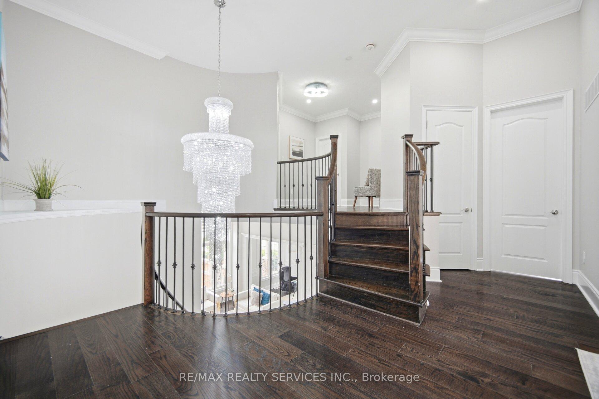 Photo 33 of 1 Adamsville Road, Brampton, Credit Valley — HOMEH