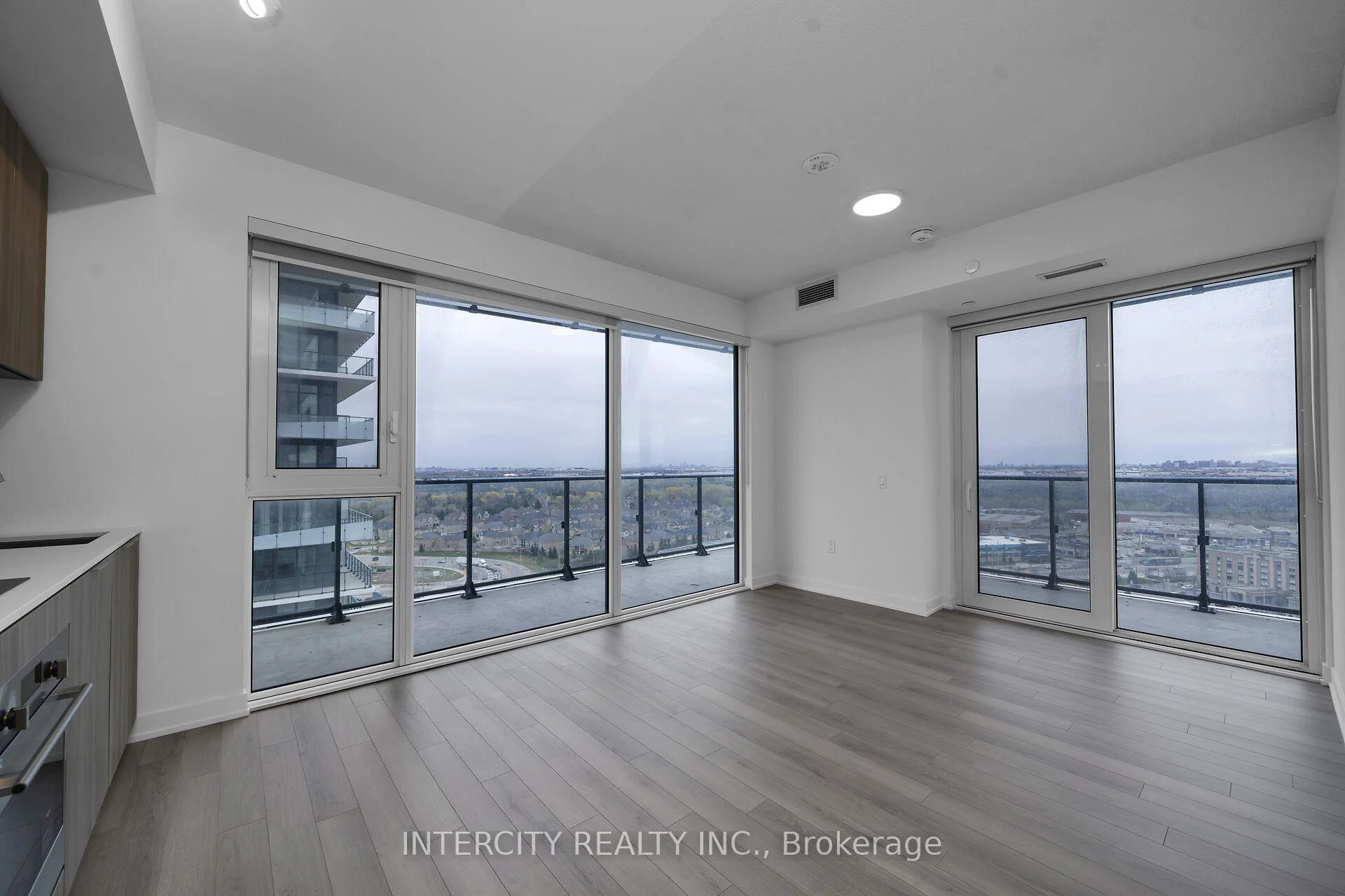 Photo 8 of Unit 1714, 15 Skyridge Drive E, Brampton, Bram East — HOMEH
