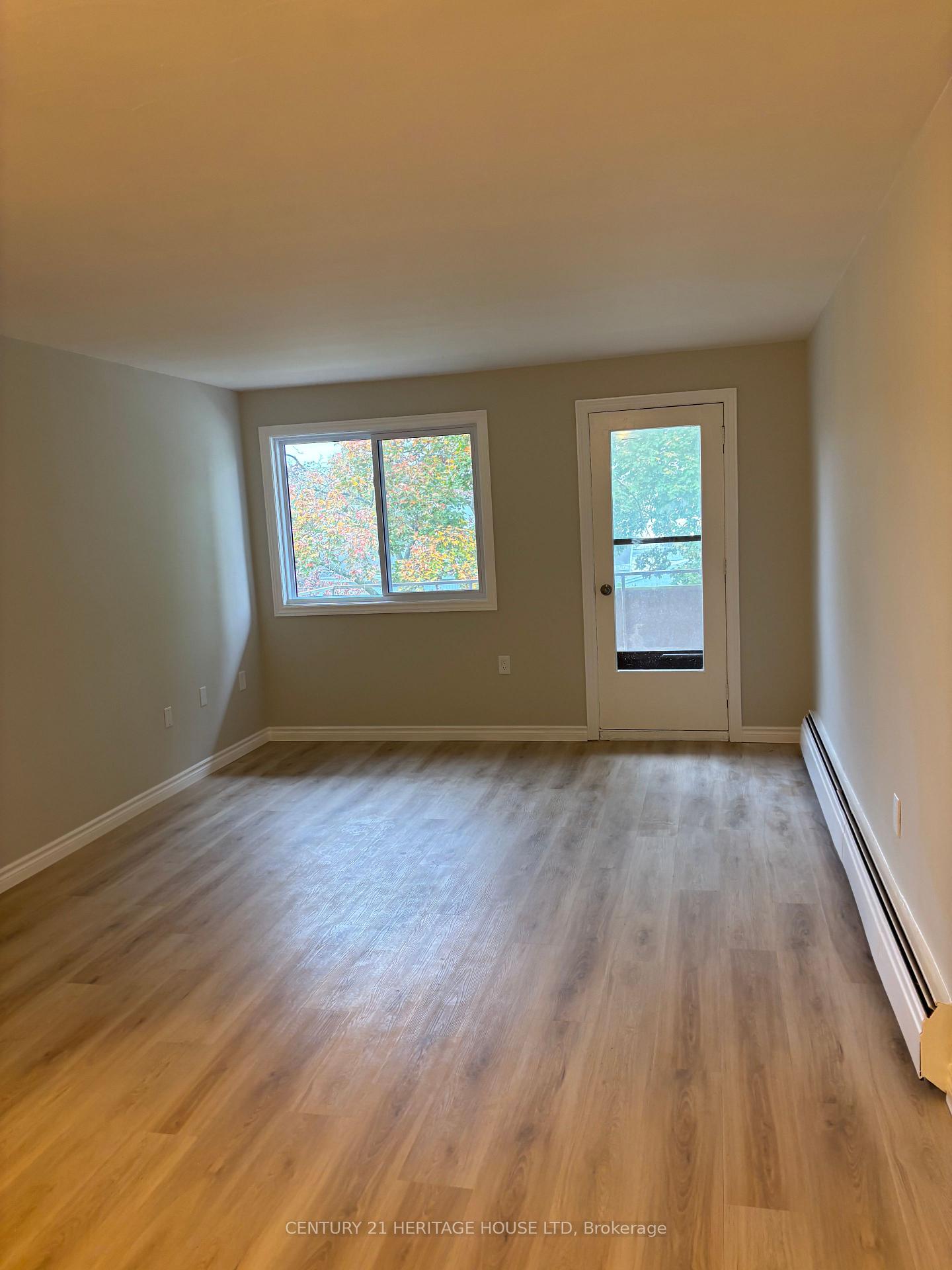 Photo 2 of Unit 310, 31 Parkside Drive, St. Thomas — HOMEH
