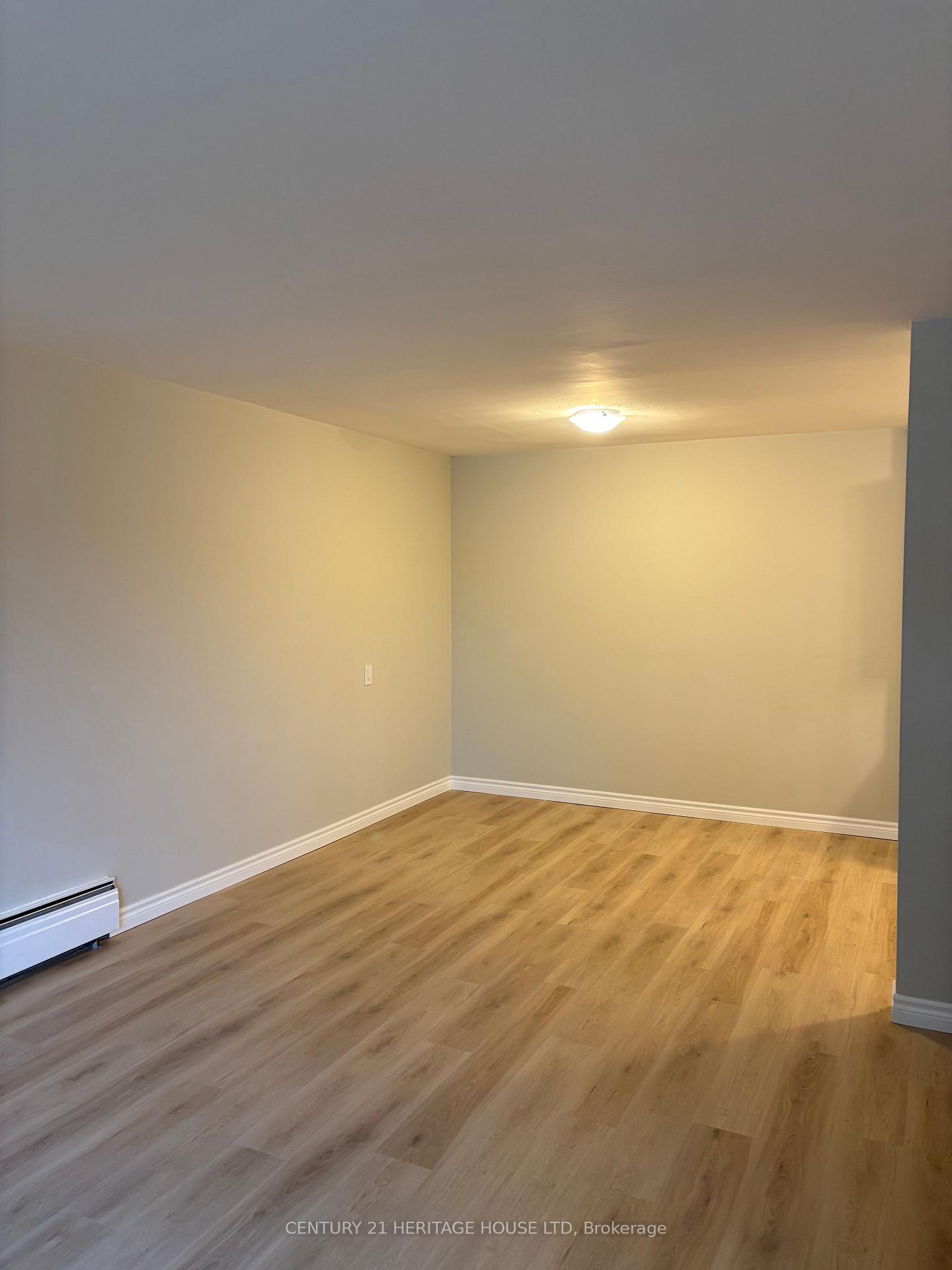 Photo 3 of Unit 310, 31 Parkside Drive, St. Thomas — HOMEH