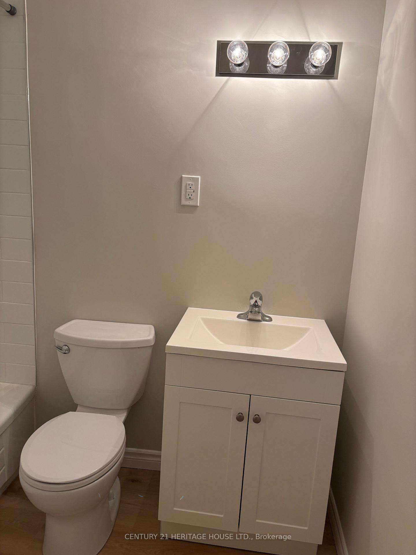 Photo 8 of Unit 310, 31 Parkside Drive, St. Thomas — HOMEH
