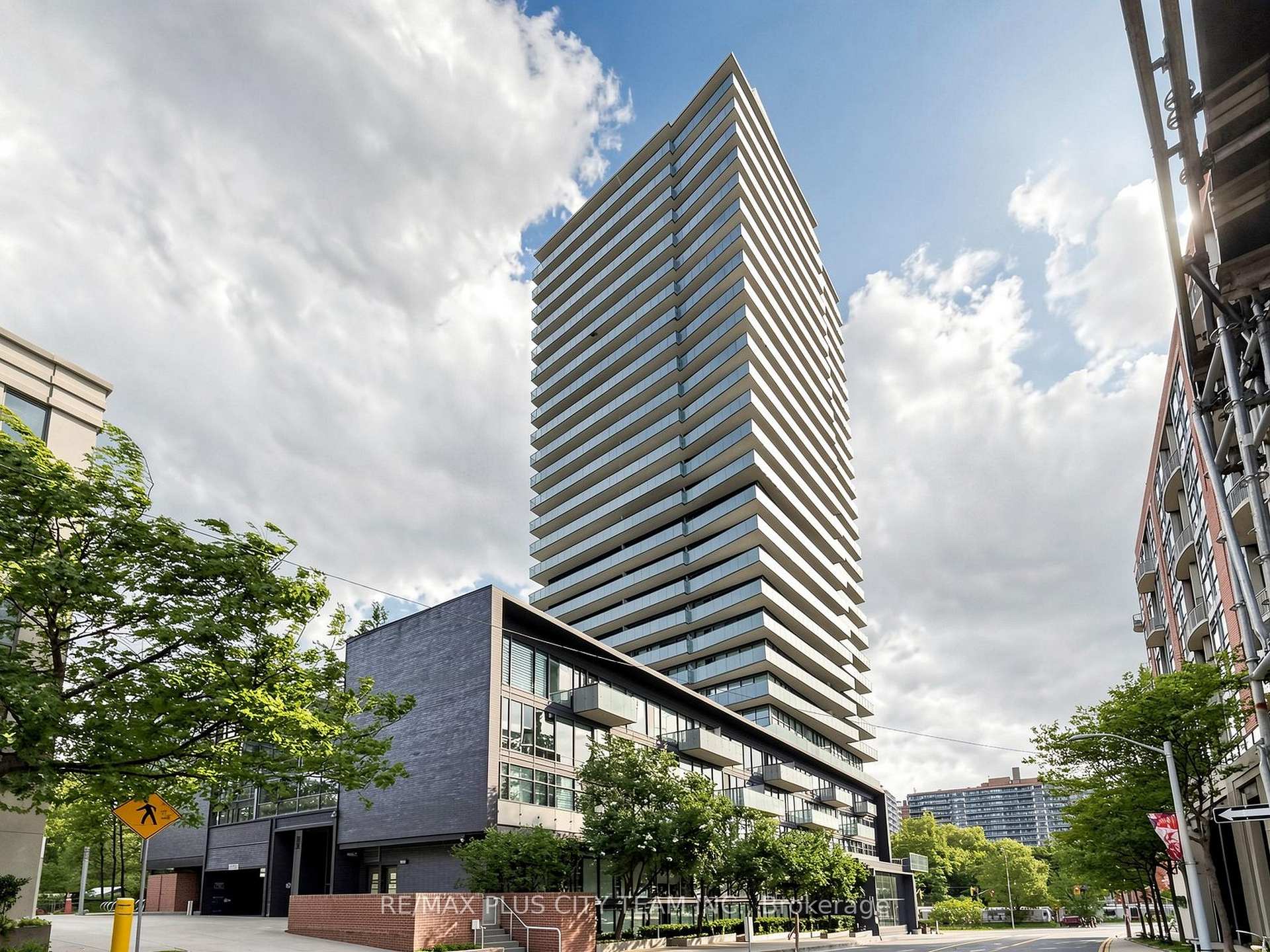 Photo 1 of Unit 1107, 1815 Yonge Street, Toronto, Mount Pleasant West — HOMEH