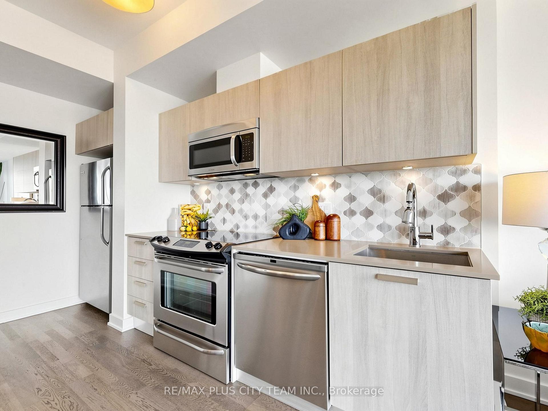 Photo 9 of Unit 1107, 1815 Yonge Street, Toronto, Mount Pleasant West — HOMEH
