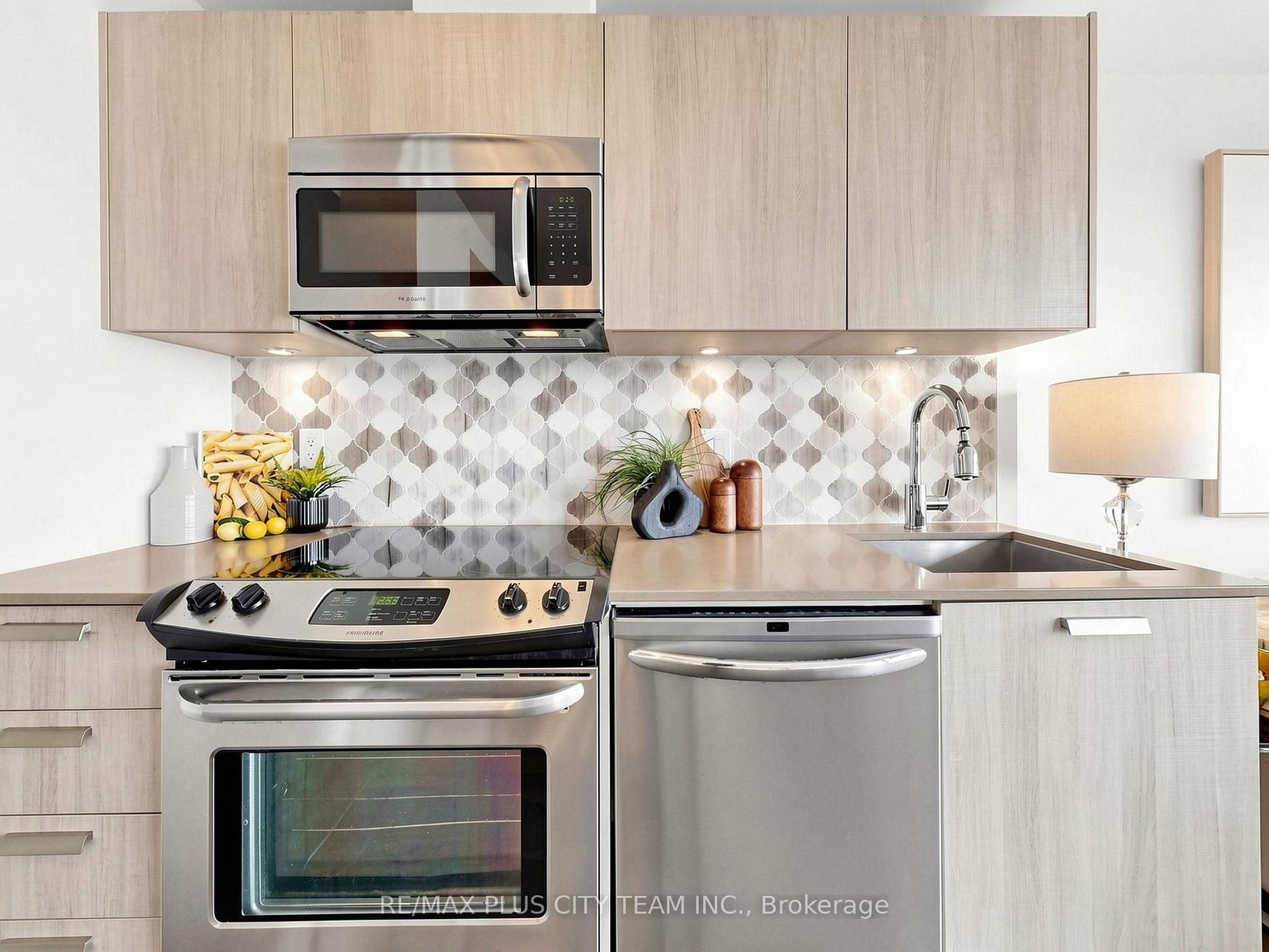 Photo 10 of Unit 1107, 1815 Yonge Street, Toronto, Mount Pleasant West — HOMEH