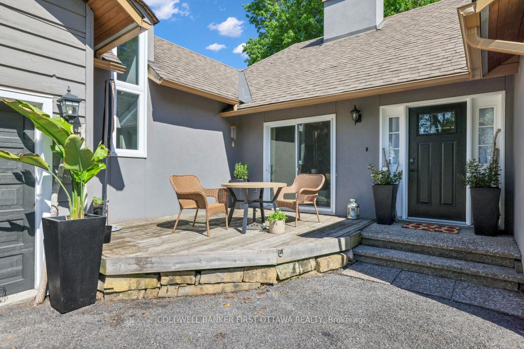 Photo 5 of 2060 Fifth Line Road, Ottawa, Kanata - Kanata (North East) — HOMEH