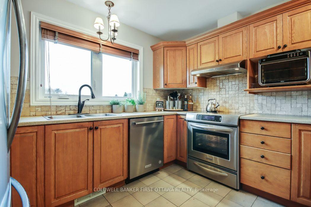 Photo 13 of 2060 Fifth Line Road, Ottawa, Kanata - Kanata (North East) — HOMEH