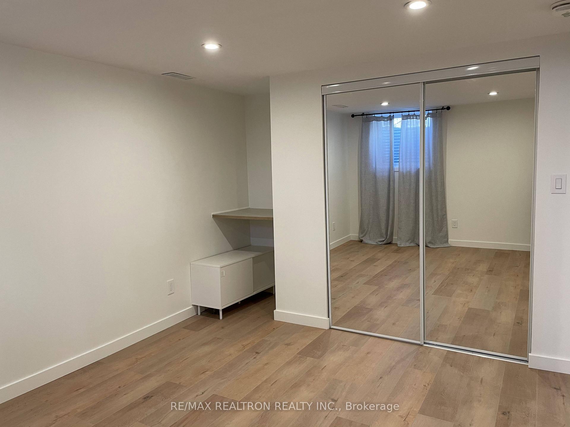 Photo 5 of Unit 2, 82 Gunn Street, Barrie, Wellington — HOMEH