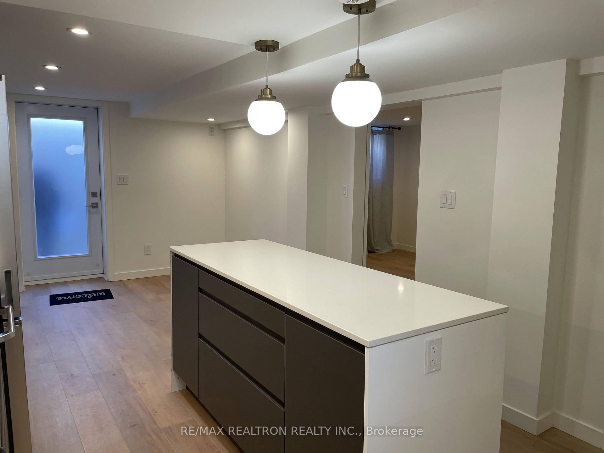 Photo 7 of Unit 2, 82 Gunn Street, Barrie, Wellington — HOMEH