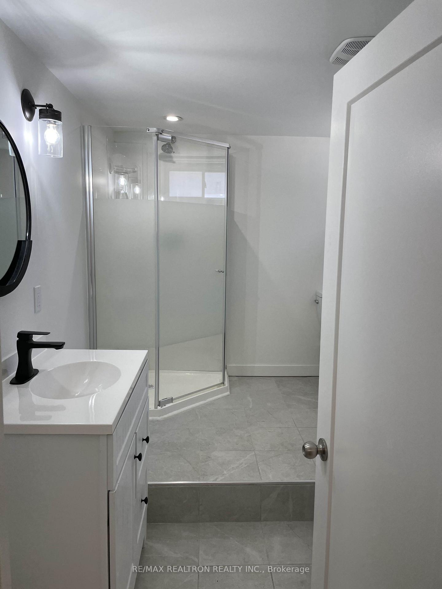 Photo 8 of Unit 2, 82 Gunn Street, Barrie, Wellington — HOMEH