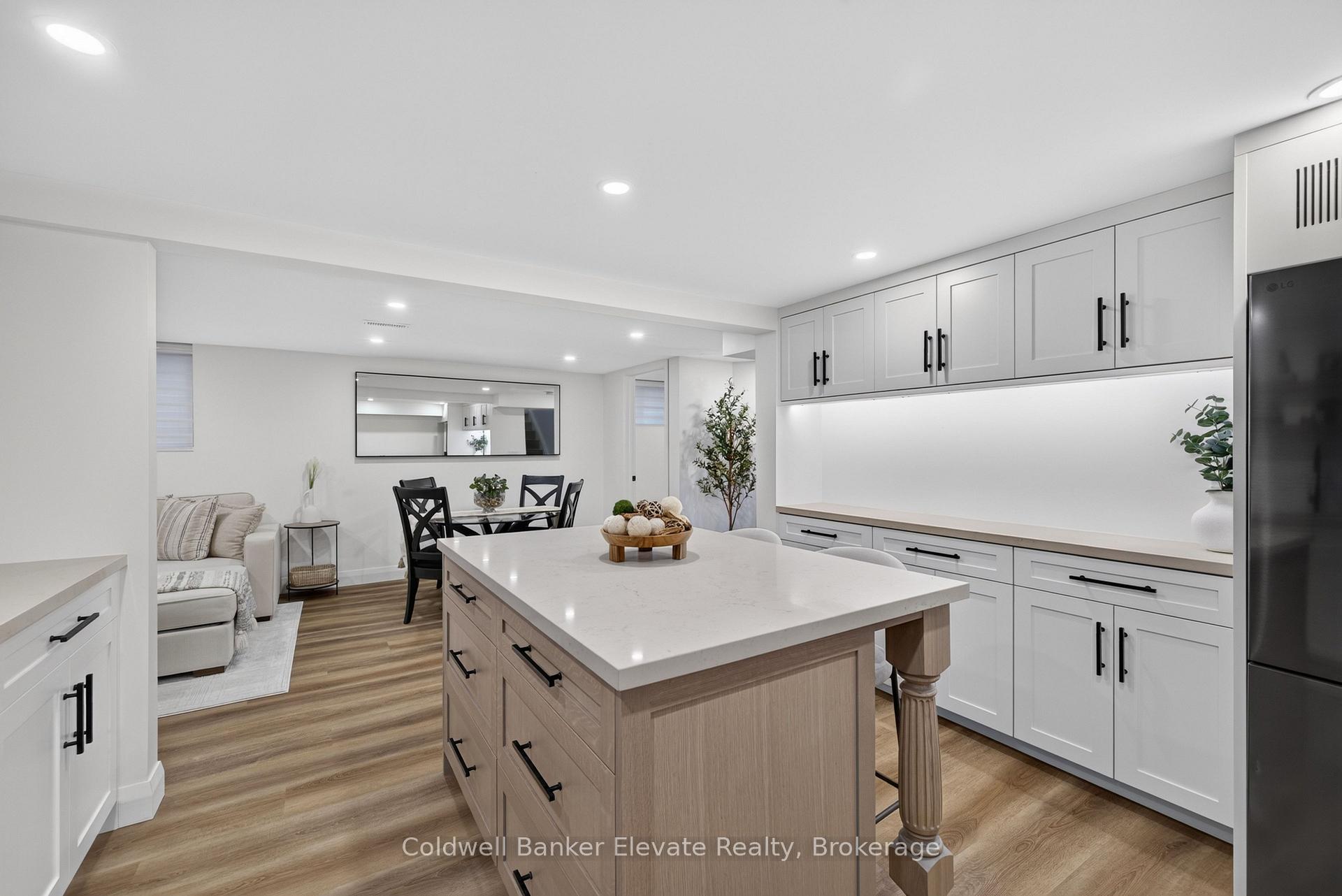 Photo 4 of 111 Kingswood Drive, Kitchener, Alpine — HOMEH