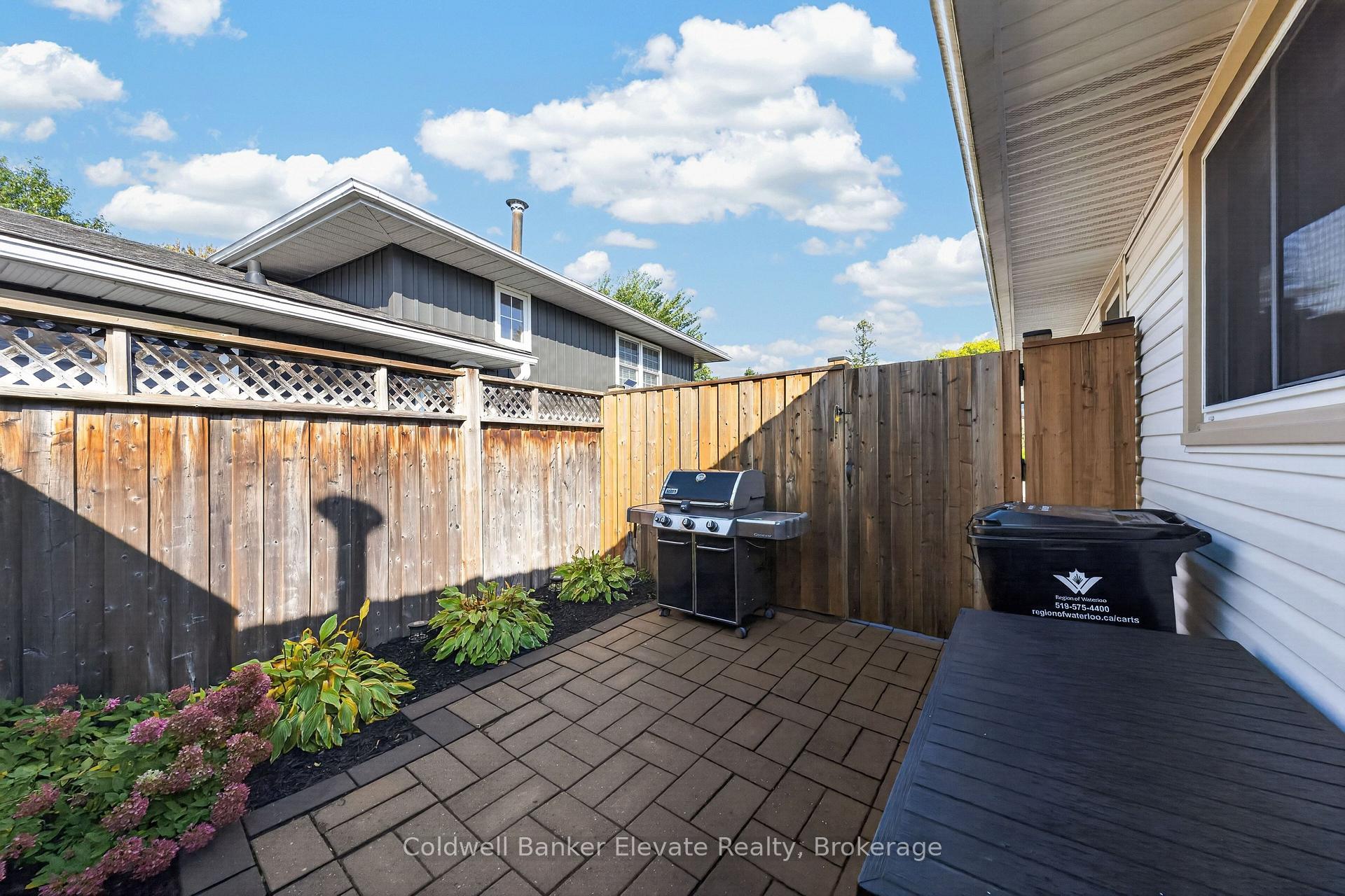 Photo 15 of 111 Kingswood Drive, Kitchener, Alpine — HOMEH