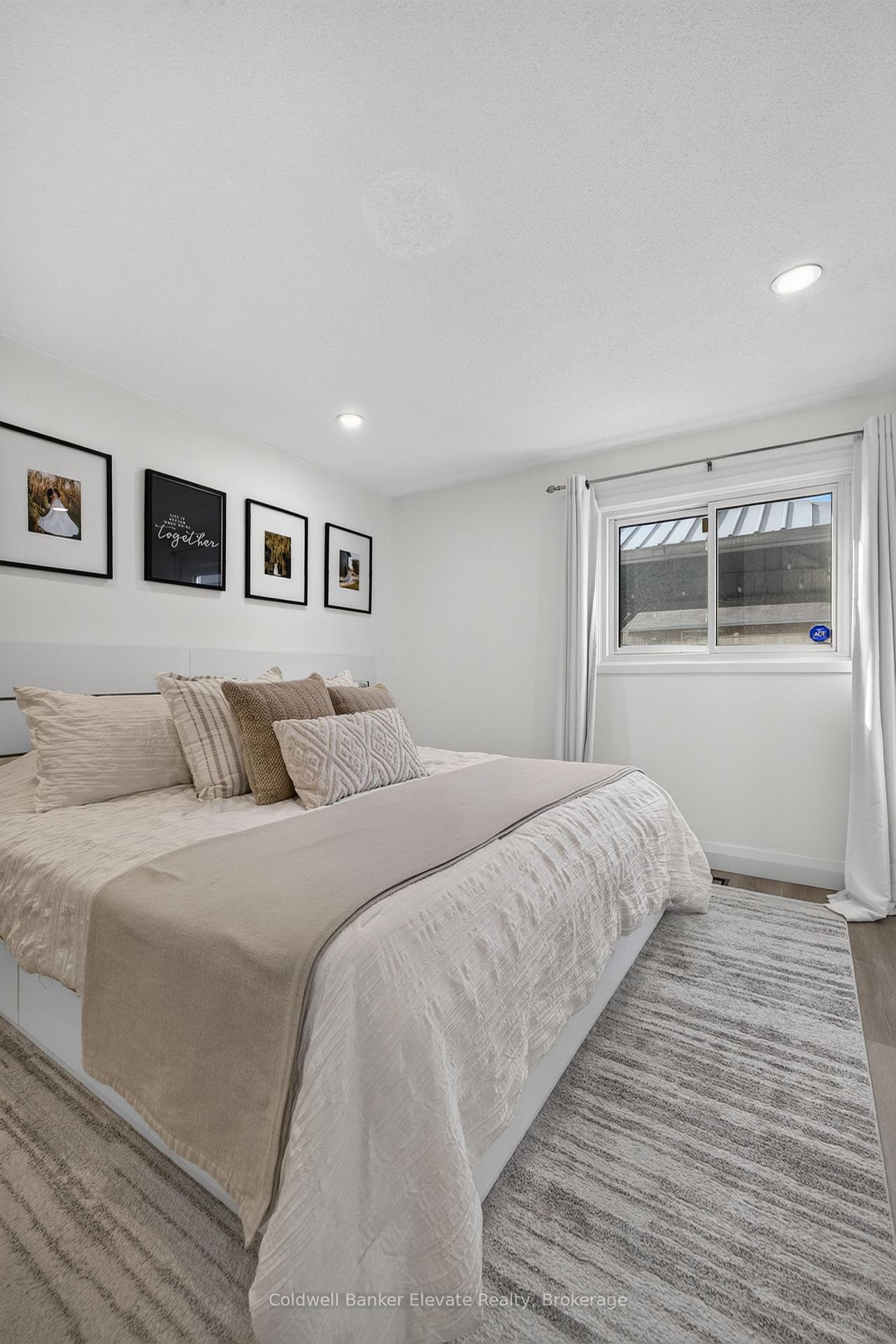 Photo 17 of 111 Kingswood Drive, Kitchener, Alpine — HOMEH