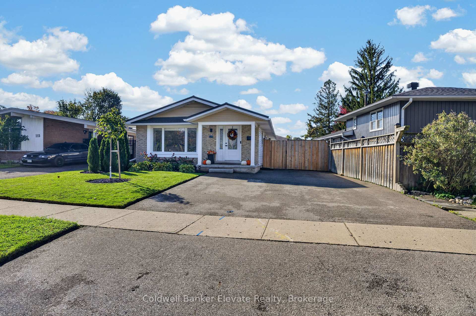 Photo 23 of 111 Kingswood Drive, Kitchener, Alpine — HOMEH