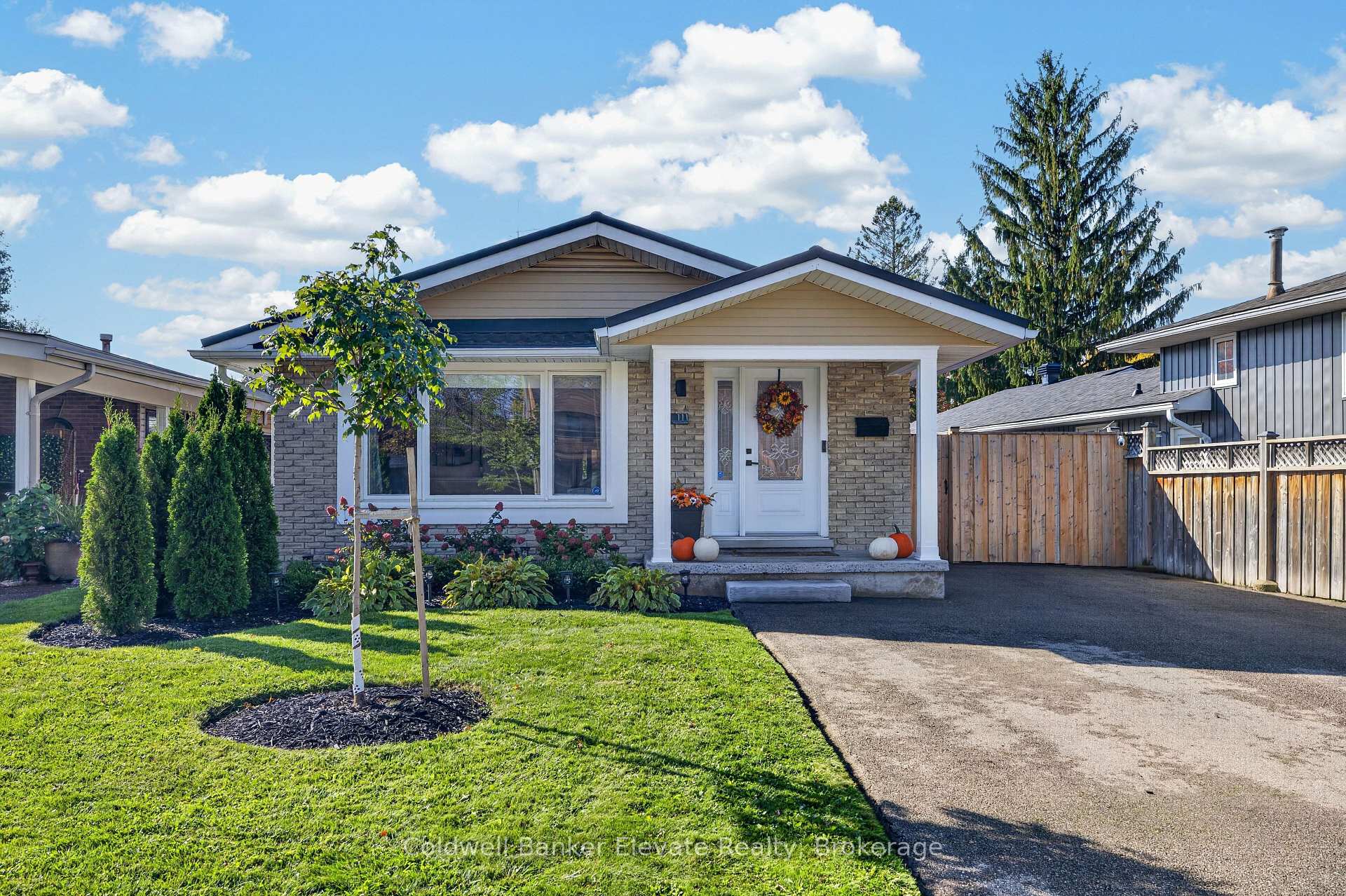 Photo 25 of 111 Kingswood Drive, Kitchener, Alpine — HOMEH