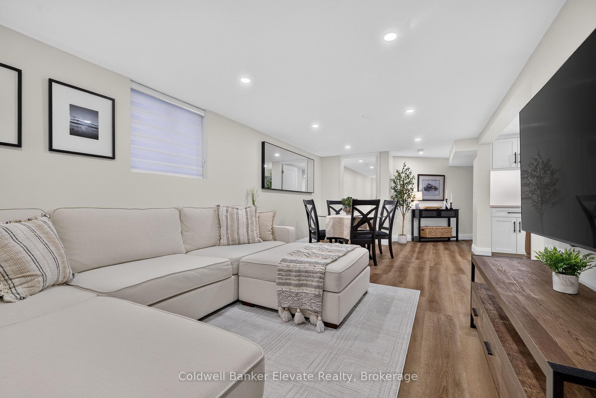 Photo 46 of 111 Kingswood Drive, Kitchener, Alpine — HOMEH