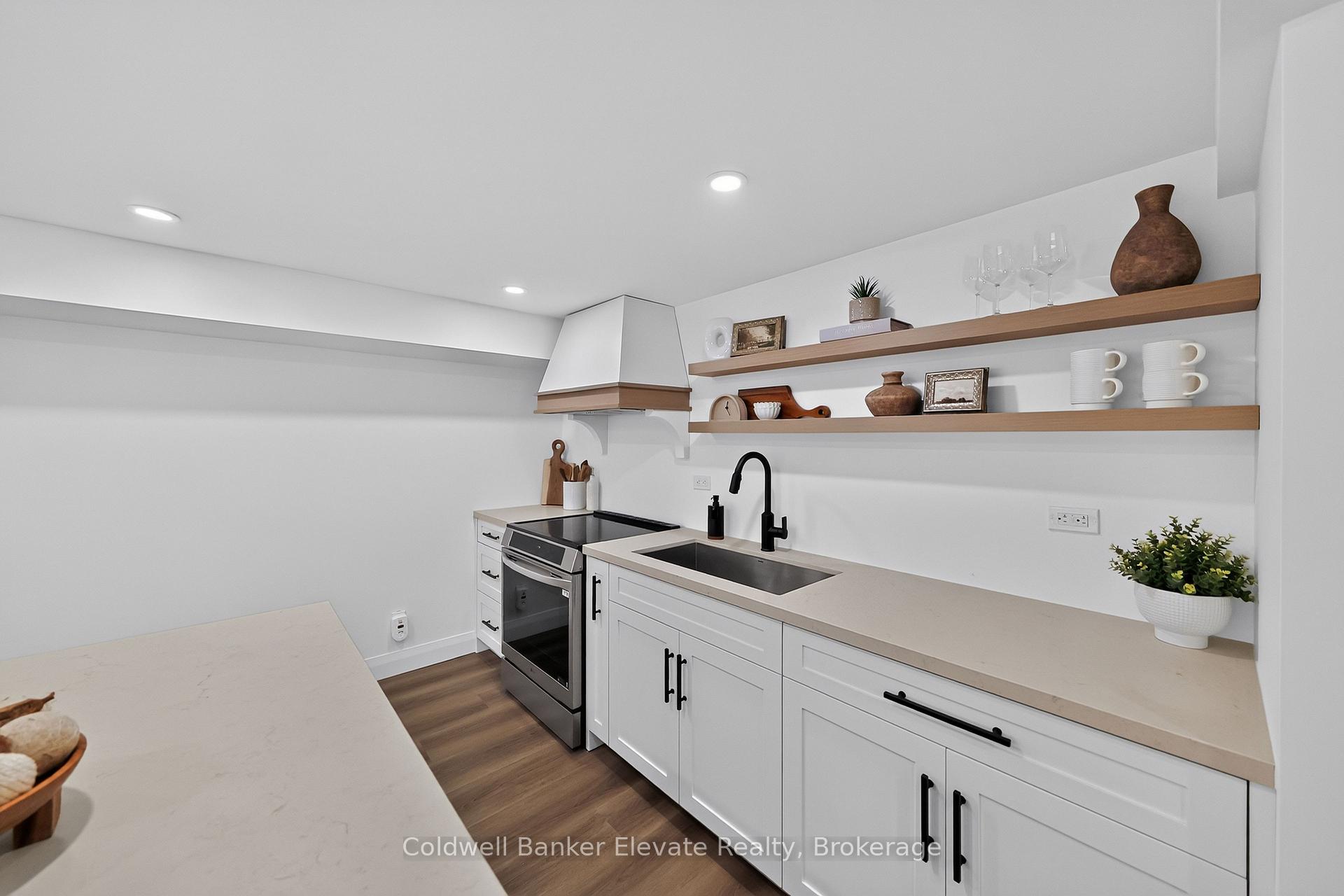 Photo 48 of 111 Kingswood Drive, Kitchener, Alpine — HOMEH