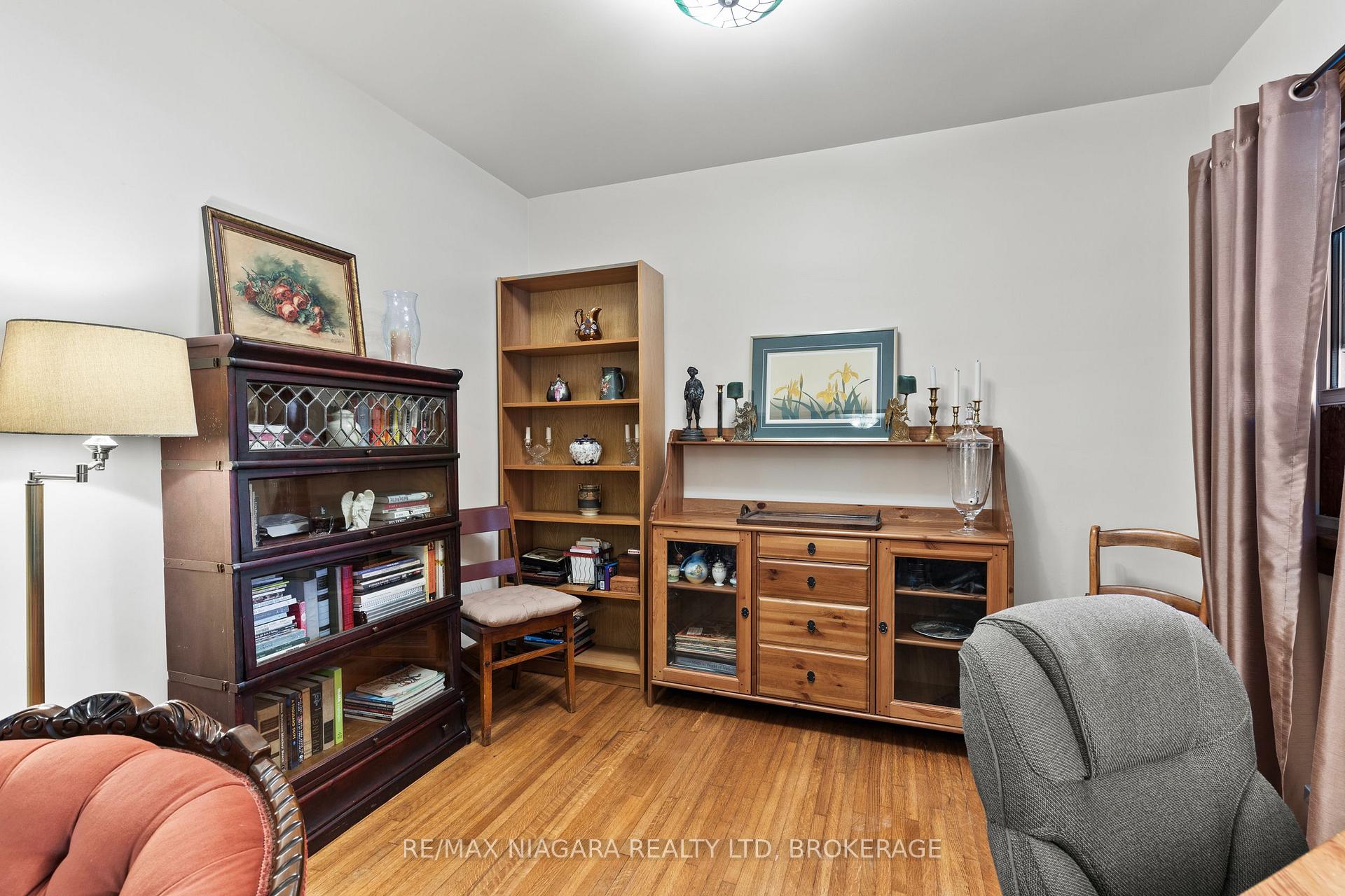 Photo 12 of 6403 Locus Avenue, Niagara Falls, Dorchester — HOMEH