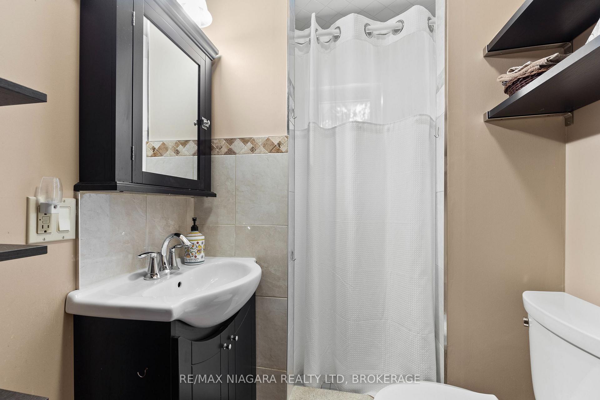 Photo 20 of 6403 Locus Avenue, Niagara Falls, Dorchester — HOMEH