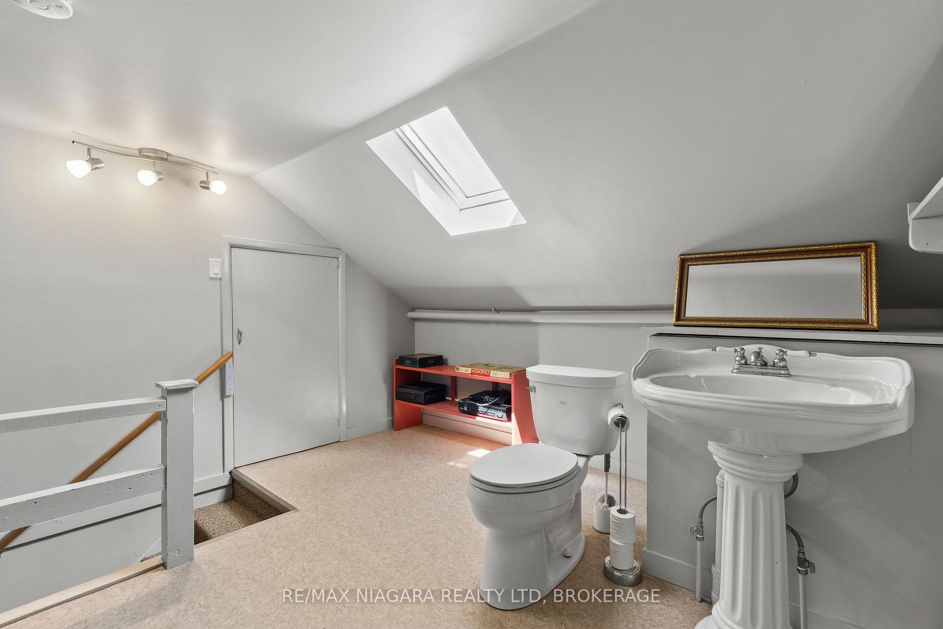 Photo 21 of 6403 Locus Avenue, Niagara Falls, Dorchester — HOMEH