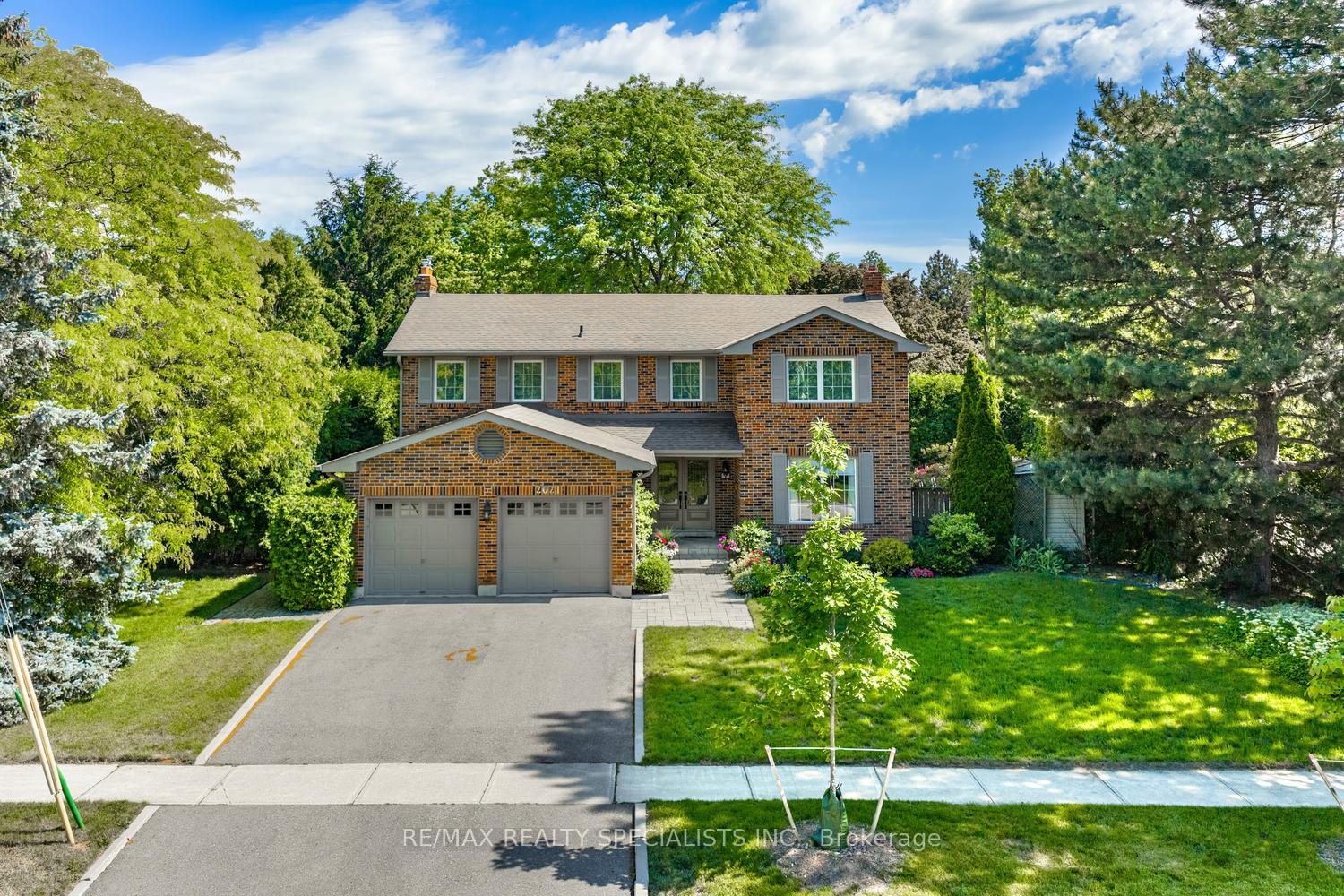 Photo 4 of 2021 Shawanaga Trail, Mississauga, Sheridan — HOMEH